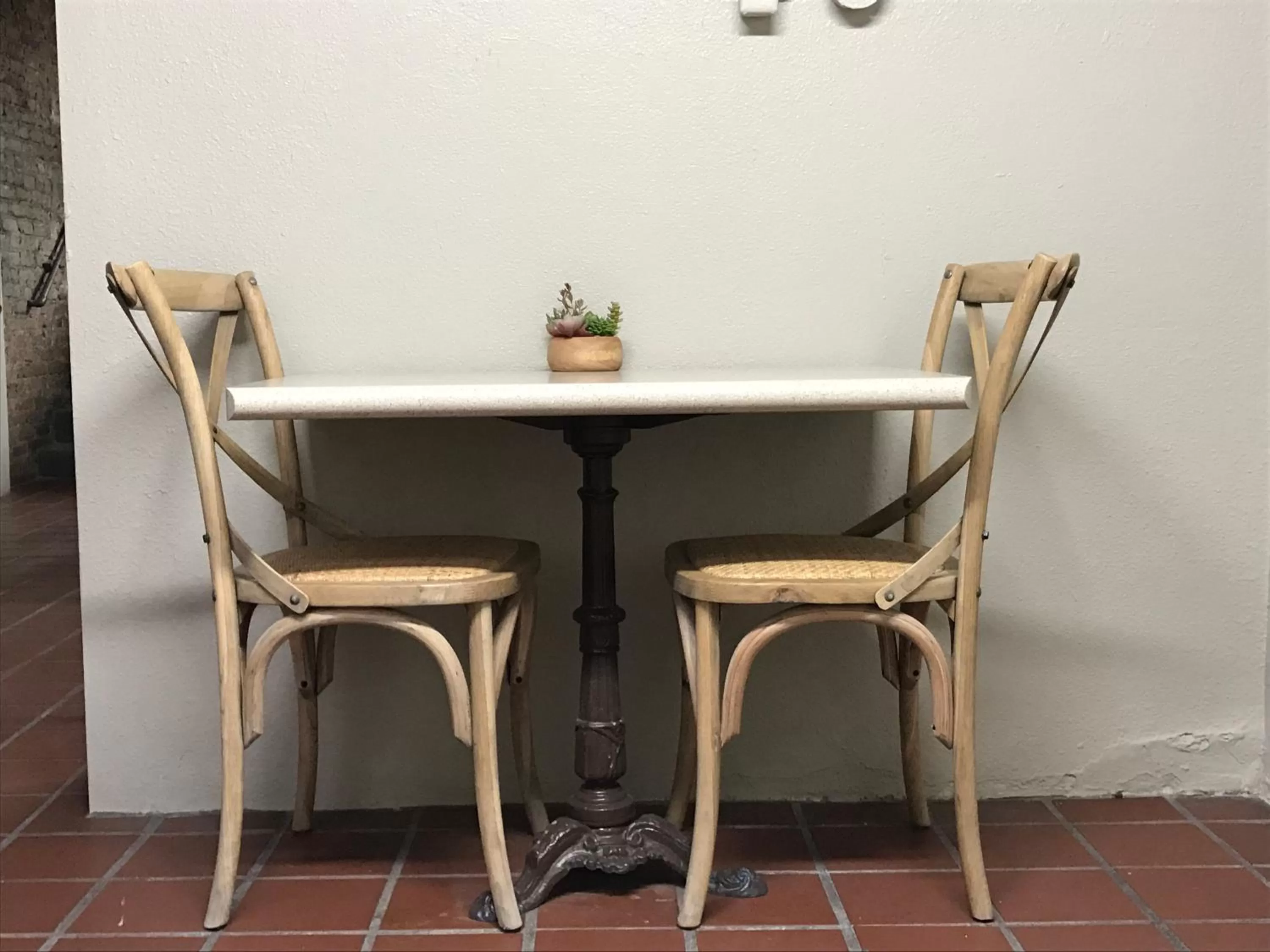 Dining area in Gardner Hotel & Hostel