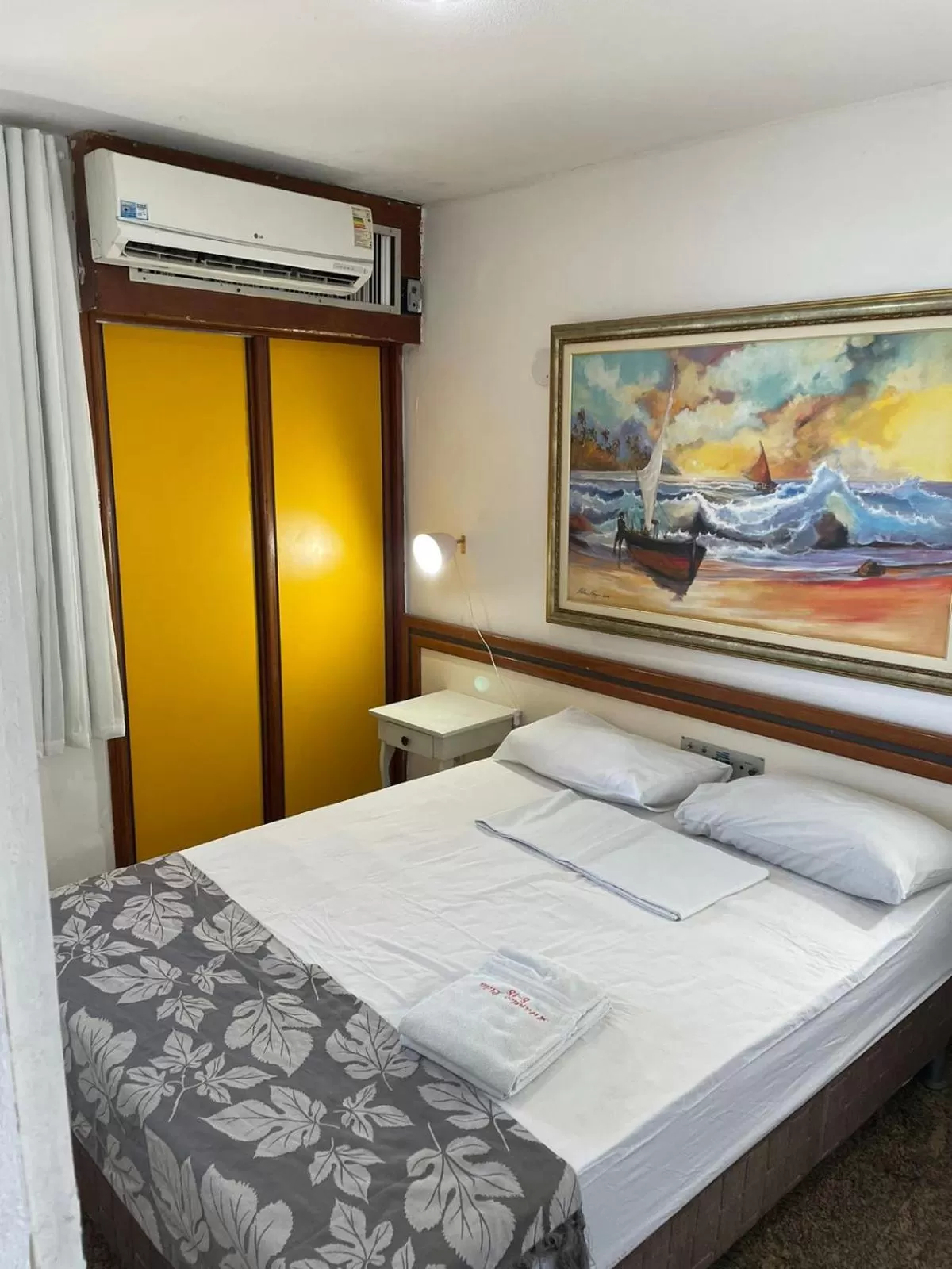 Bed in Flat Atlântico Neto