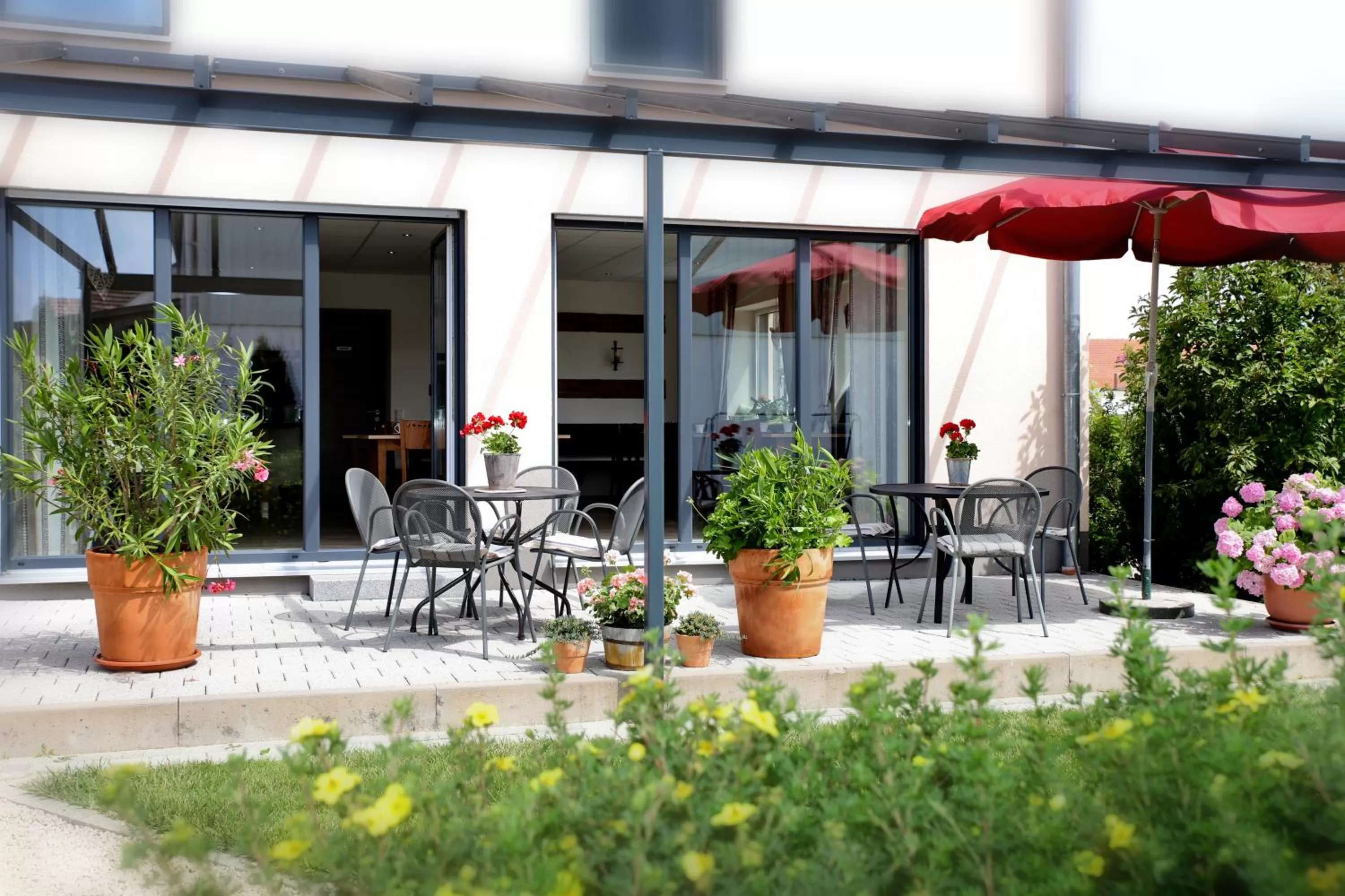 Patio in Lohauserhof - Biohof und Hotel