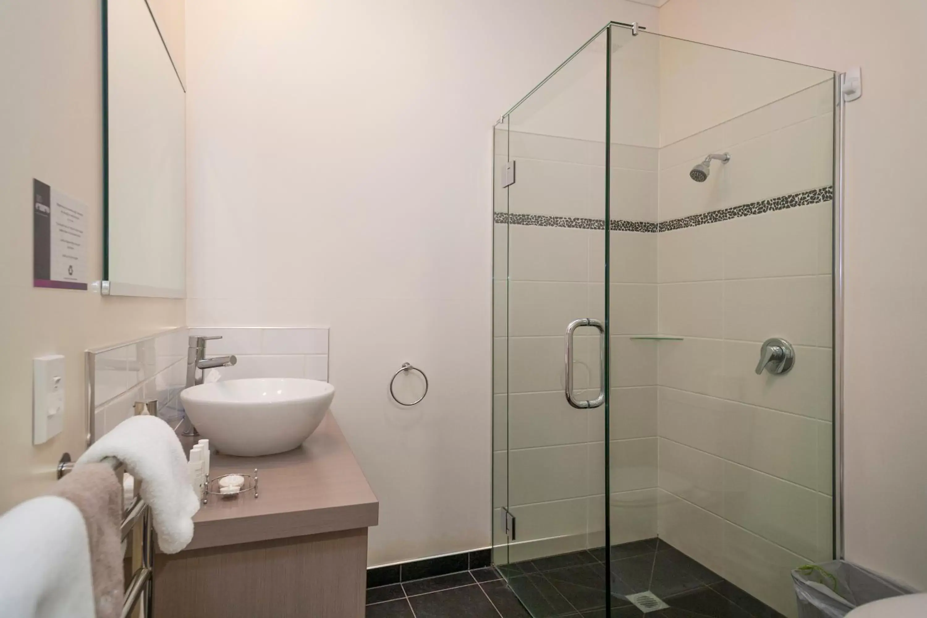 Bathroom in 315 Euro Motel and Serviced Apartments