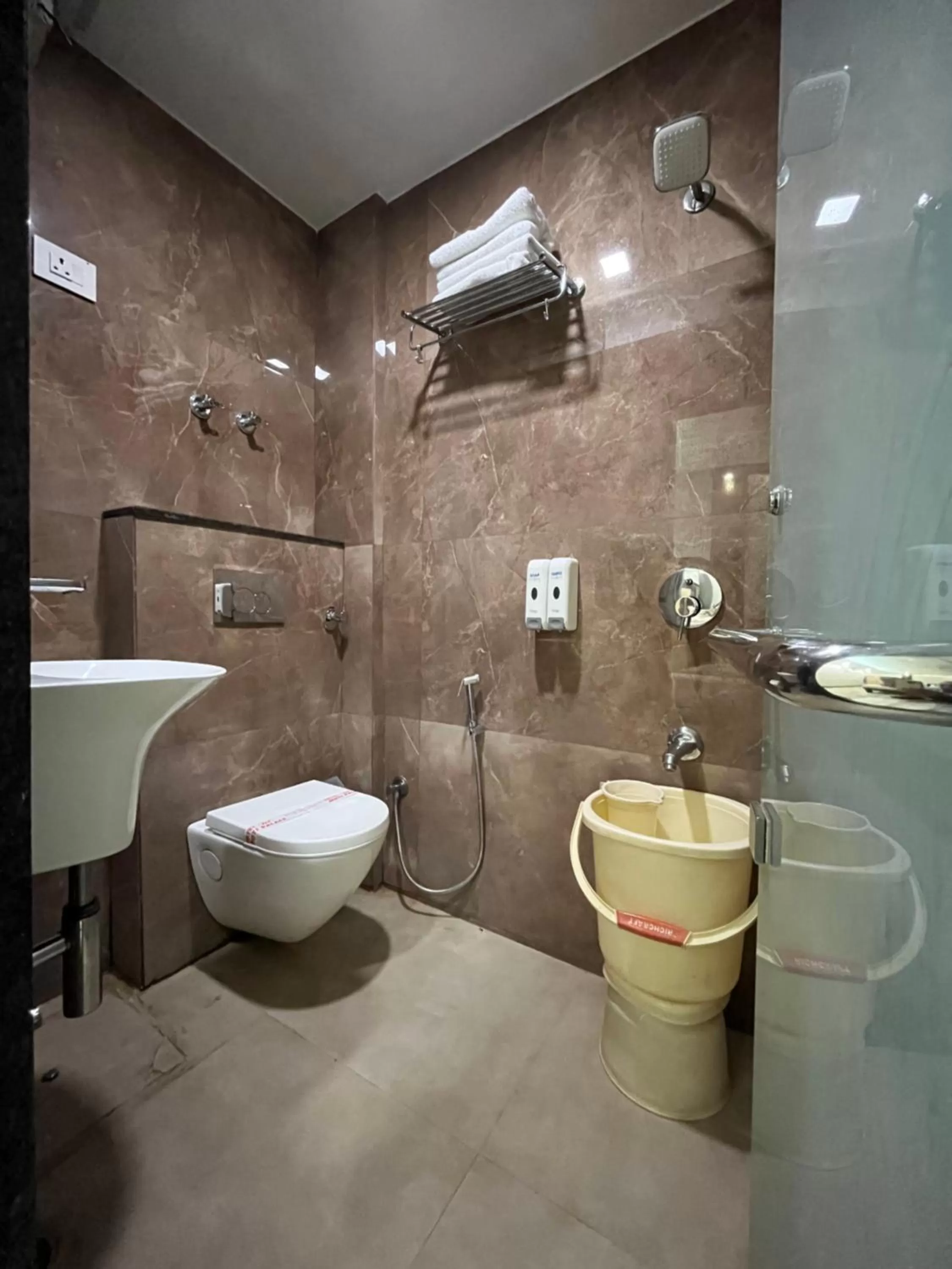 Bathroom in Hotel Moti Palace