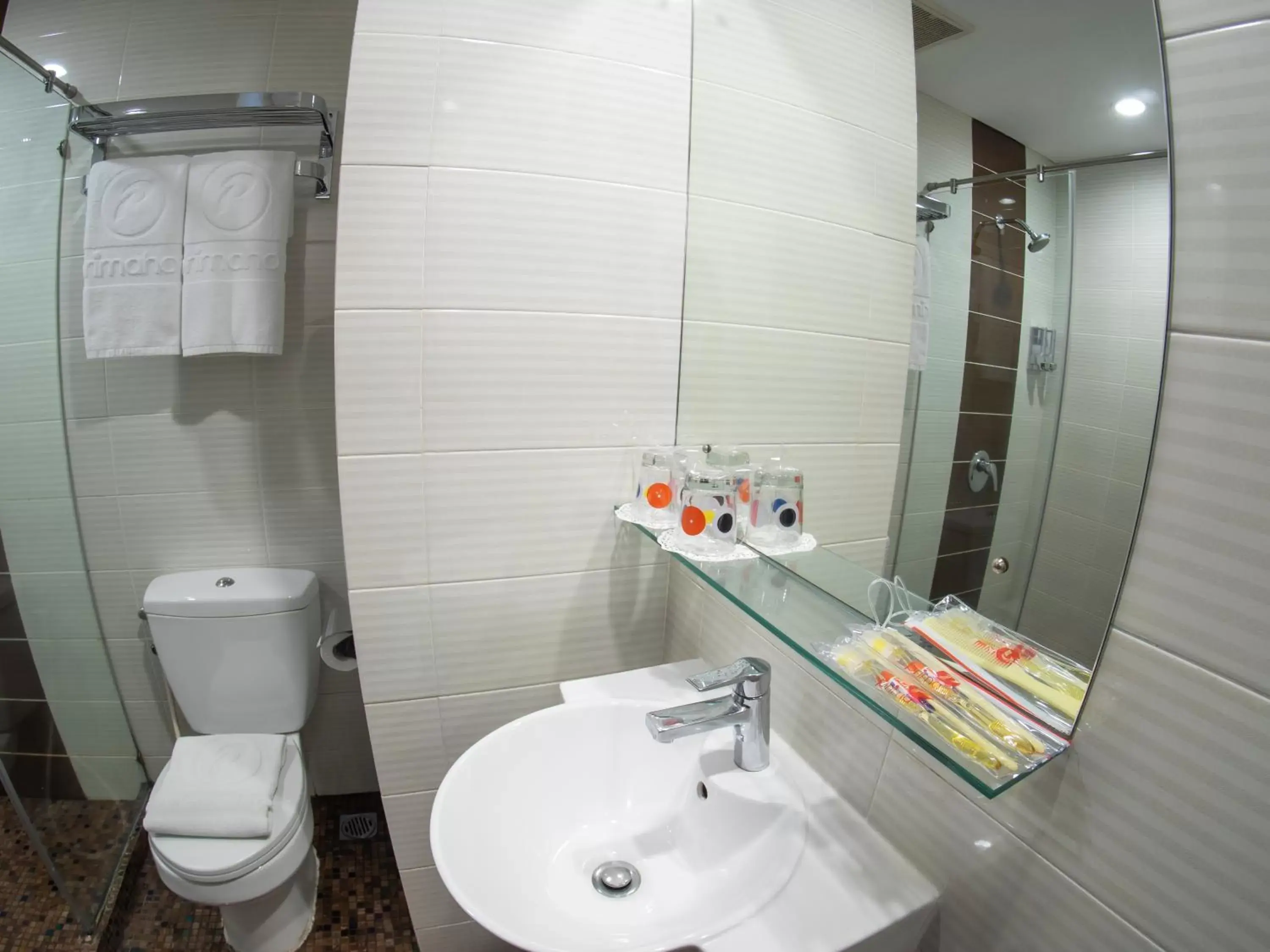 Toilet, Bathroom in d'primahotel ITC Mangga Dua