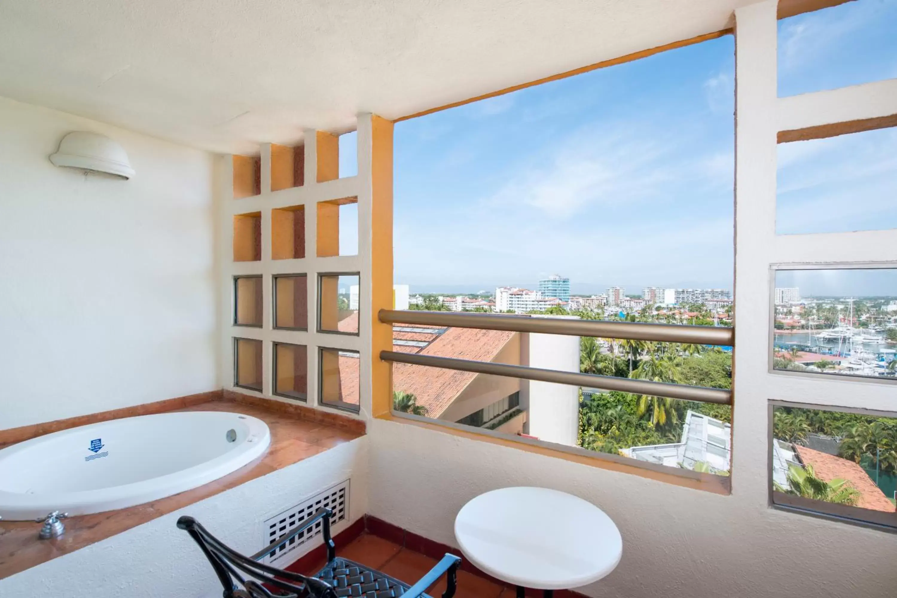 Hot Tub, Bathroom in Club Regina Puerto Vallarta