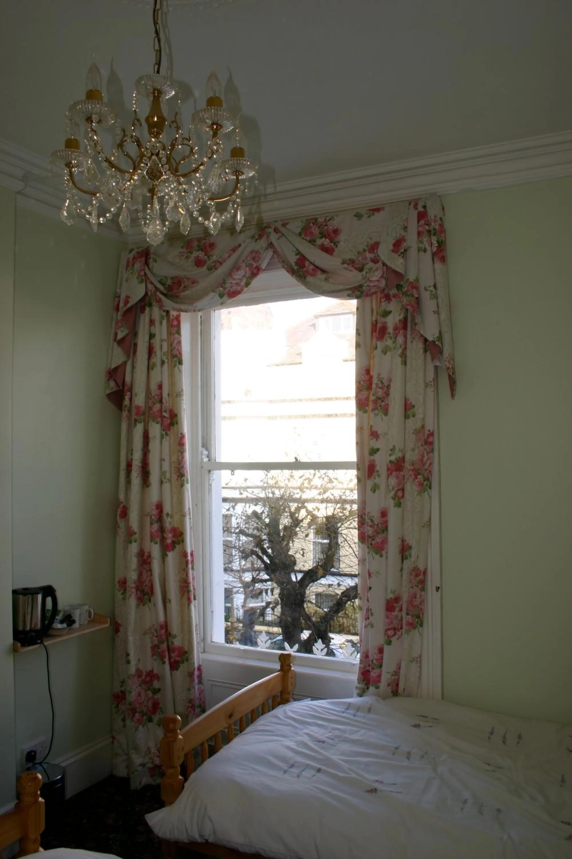 Photo of the whole room, Bed in Llandudno Hostel