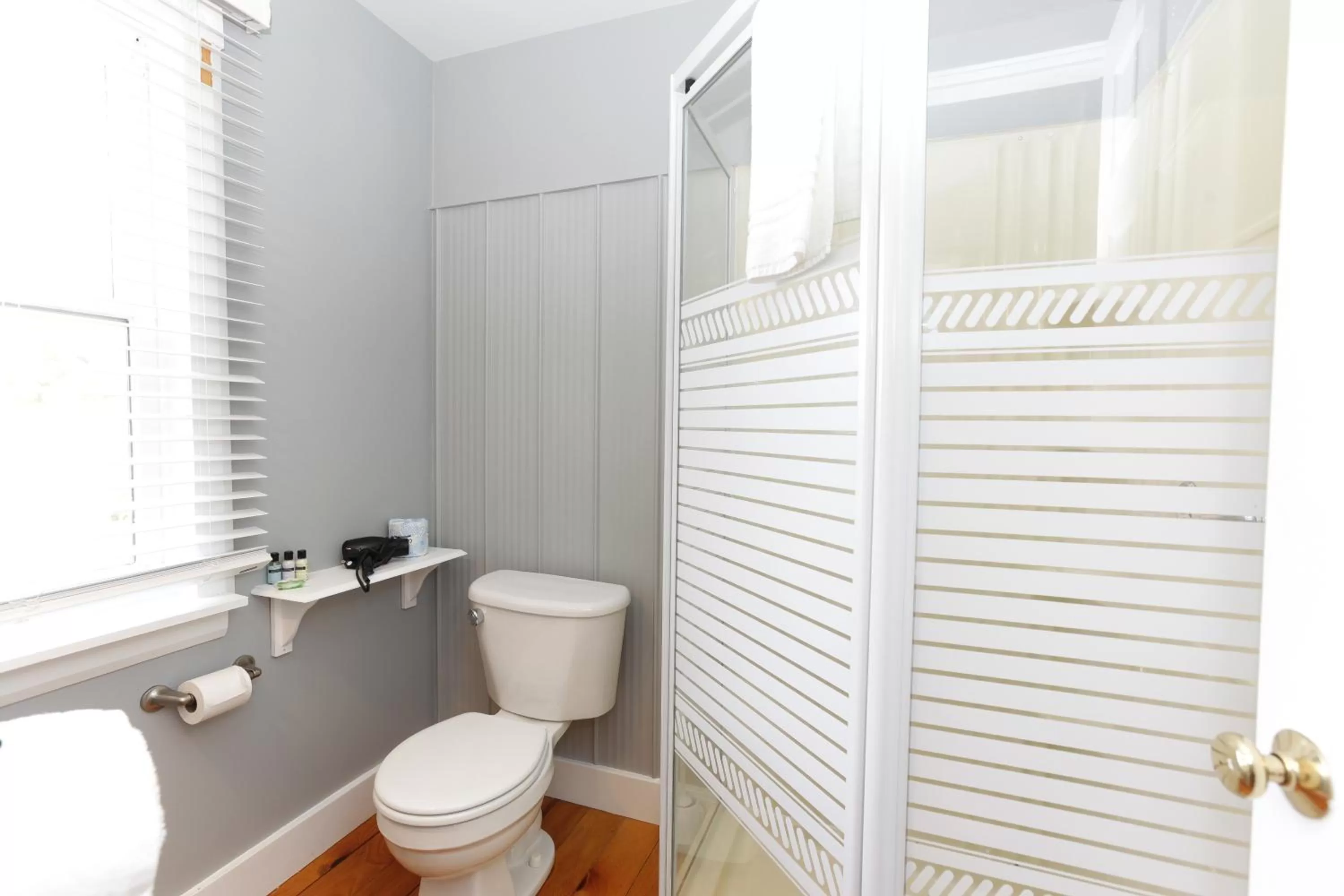 Bathroom in Jackson's Falls Country Inn