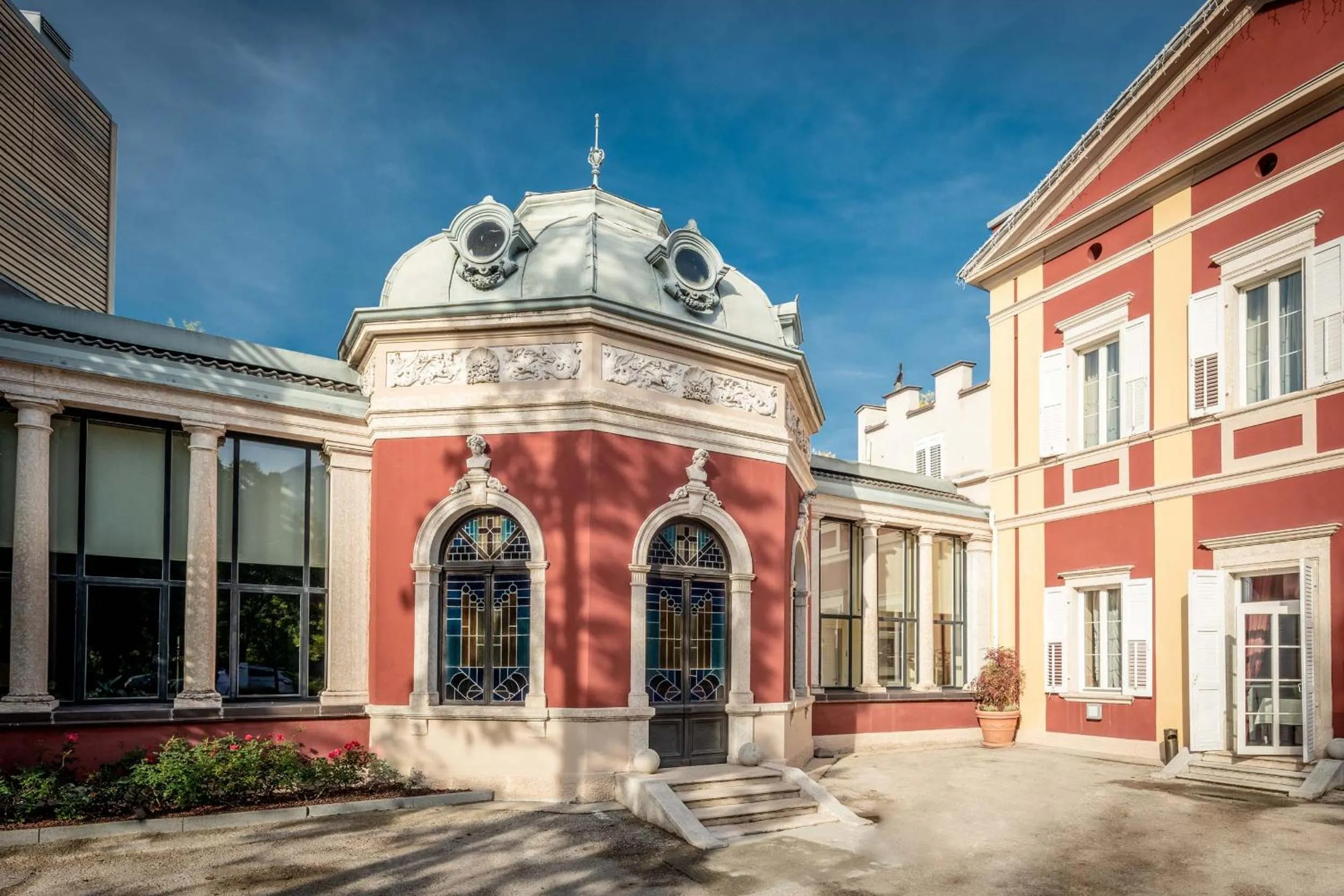 Property building in Hotel Villa Madruzzo