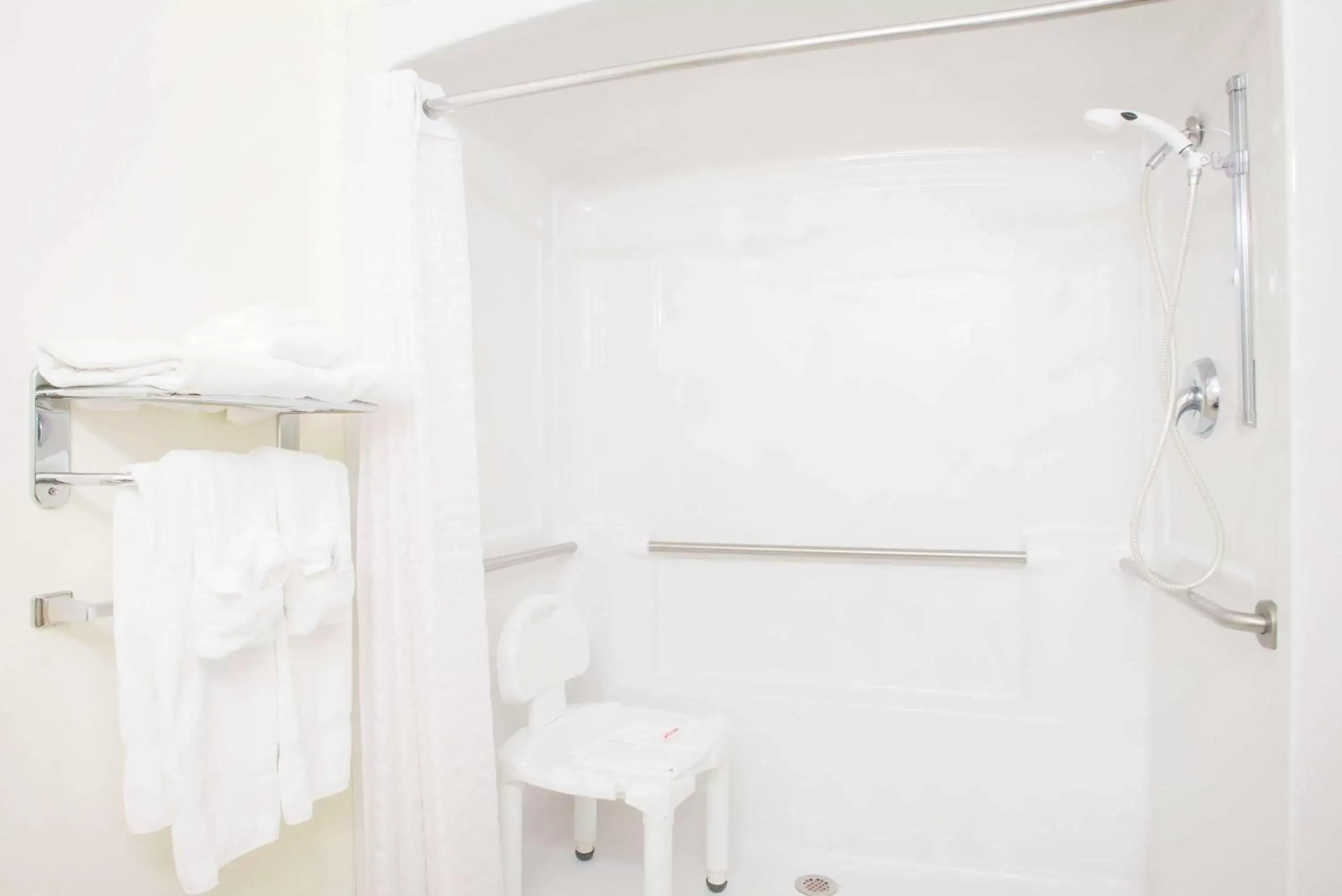 Shower, Bathroom in Microtel Inn & Suites by Wyndham Plattsburgh