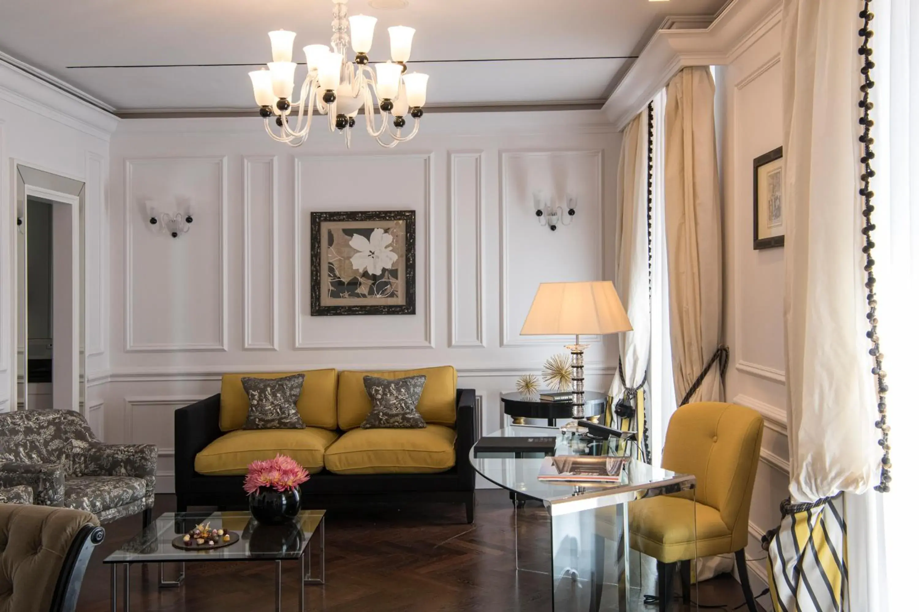 Living room, Seating Area in Hotel d'Inghilterra Roma - Starhotels Collezione
