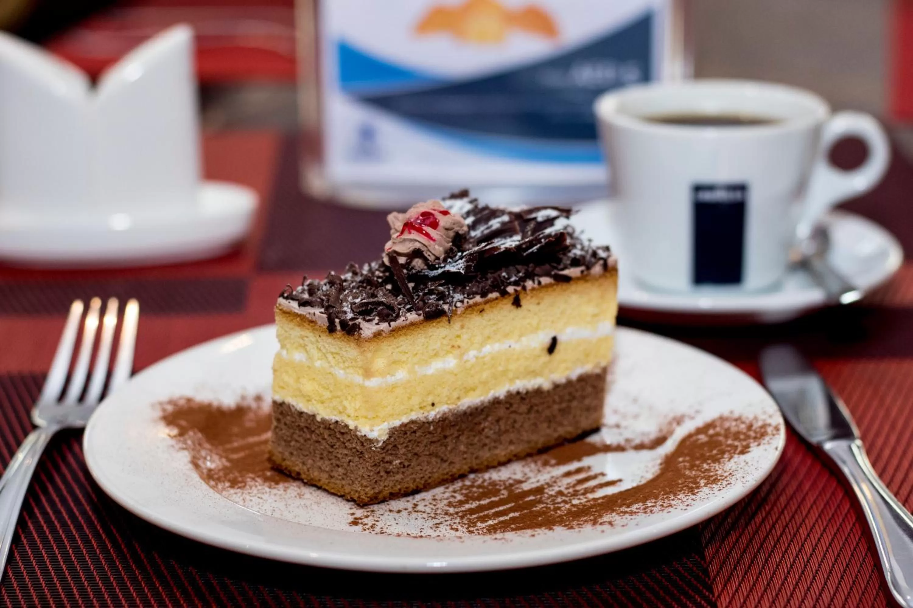 Food and drinks in Al Maha Regency Hotel Suites - Managed by Aoudi Consultants