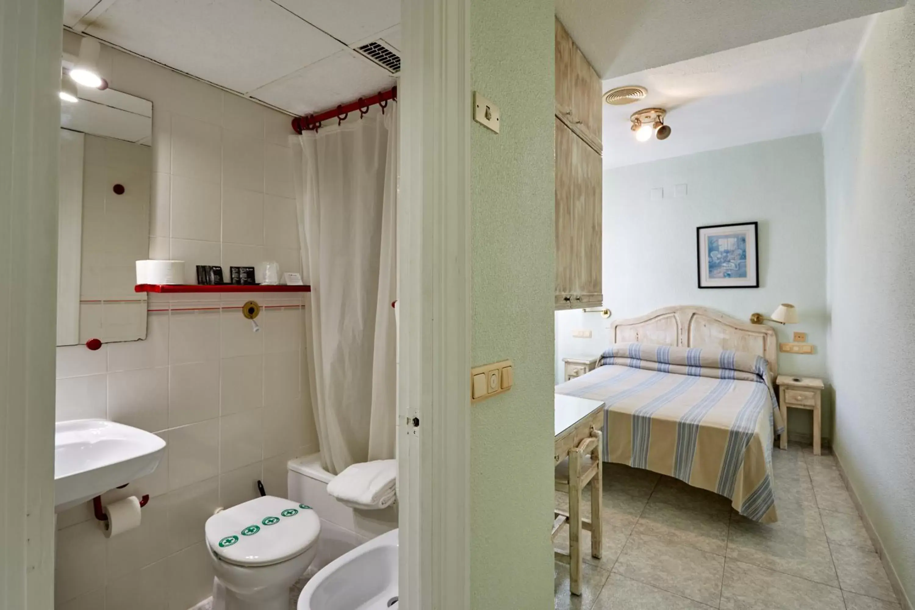 Bathroom in Hotel Zaymar