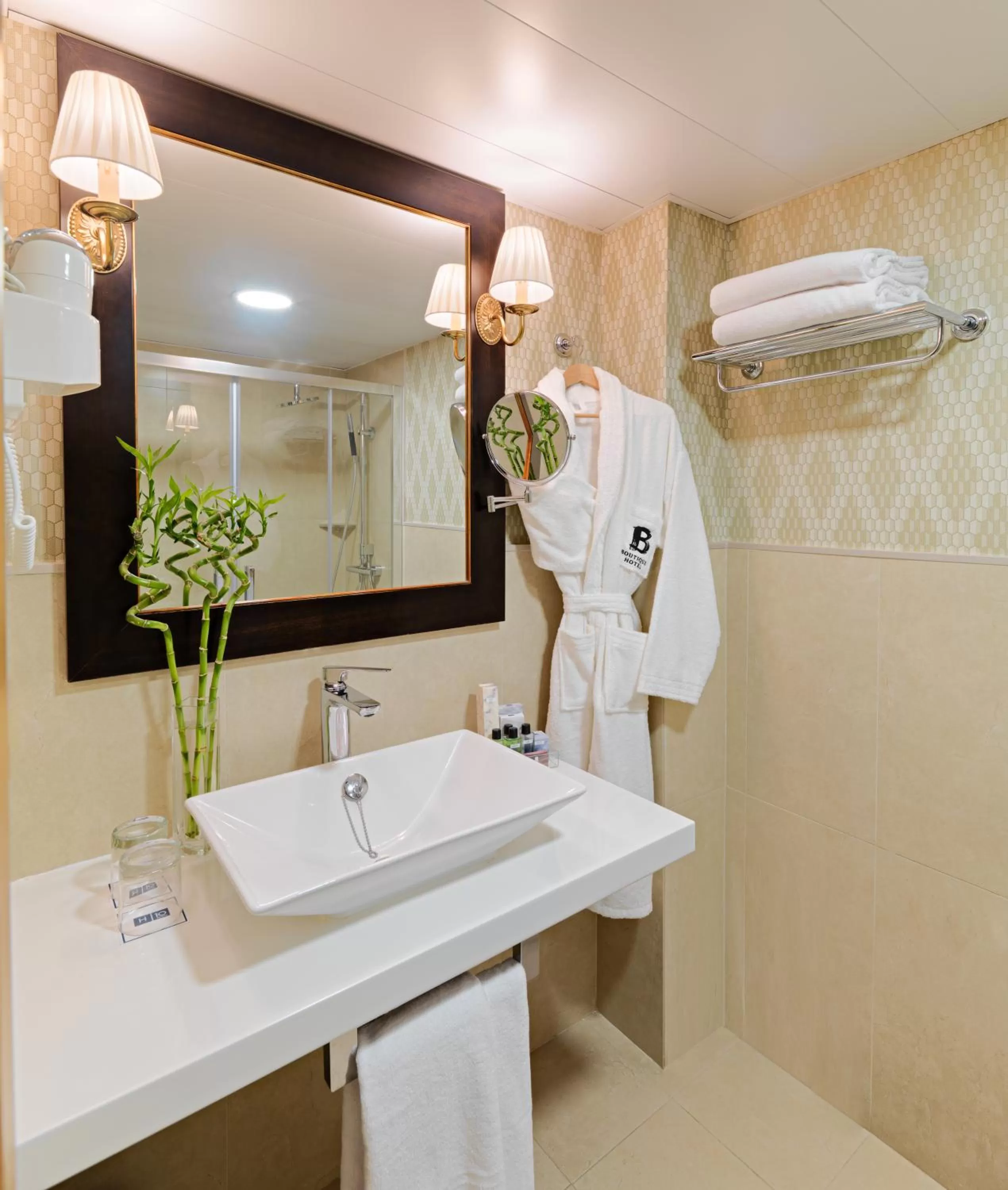 Bathroom in H10 Corregidor Boutique Hotel