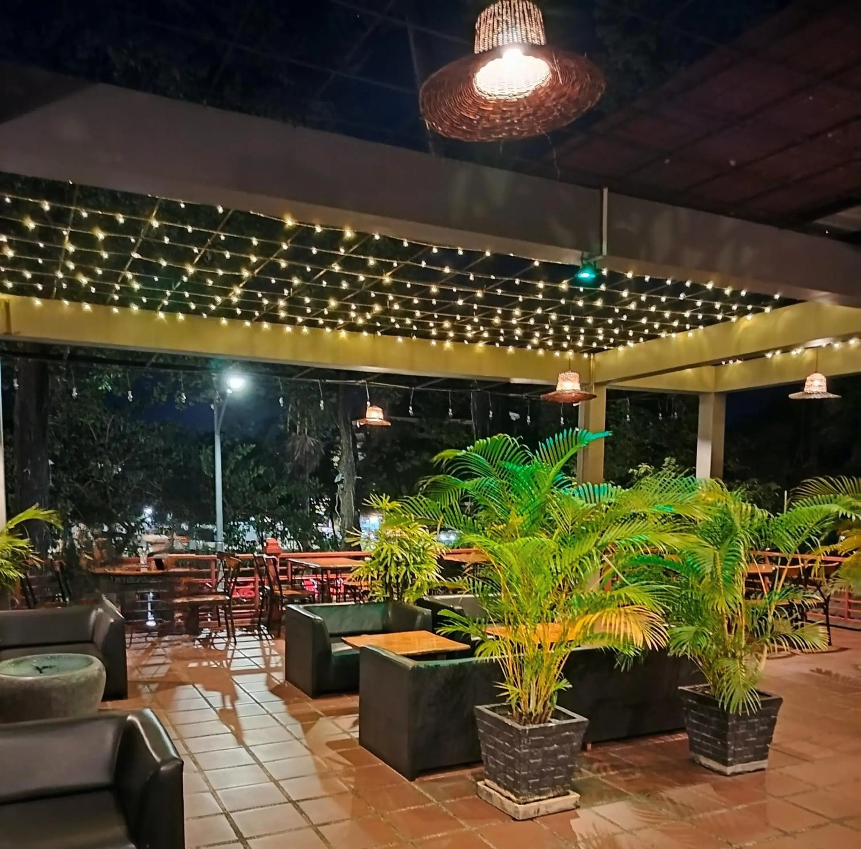 Lounge or bar in La Rivière d' Angkor Resort