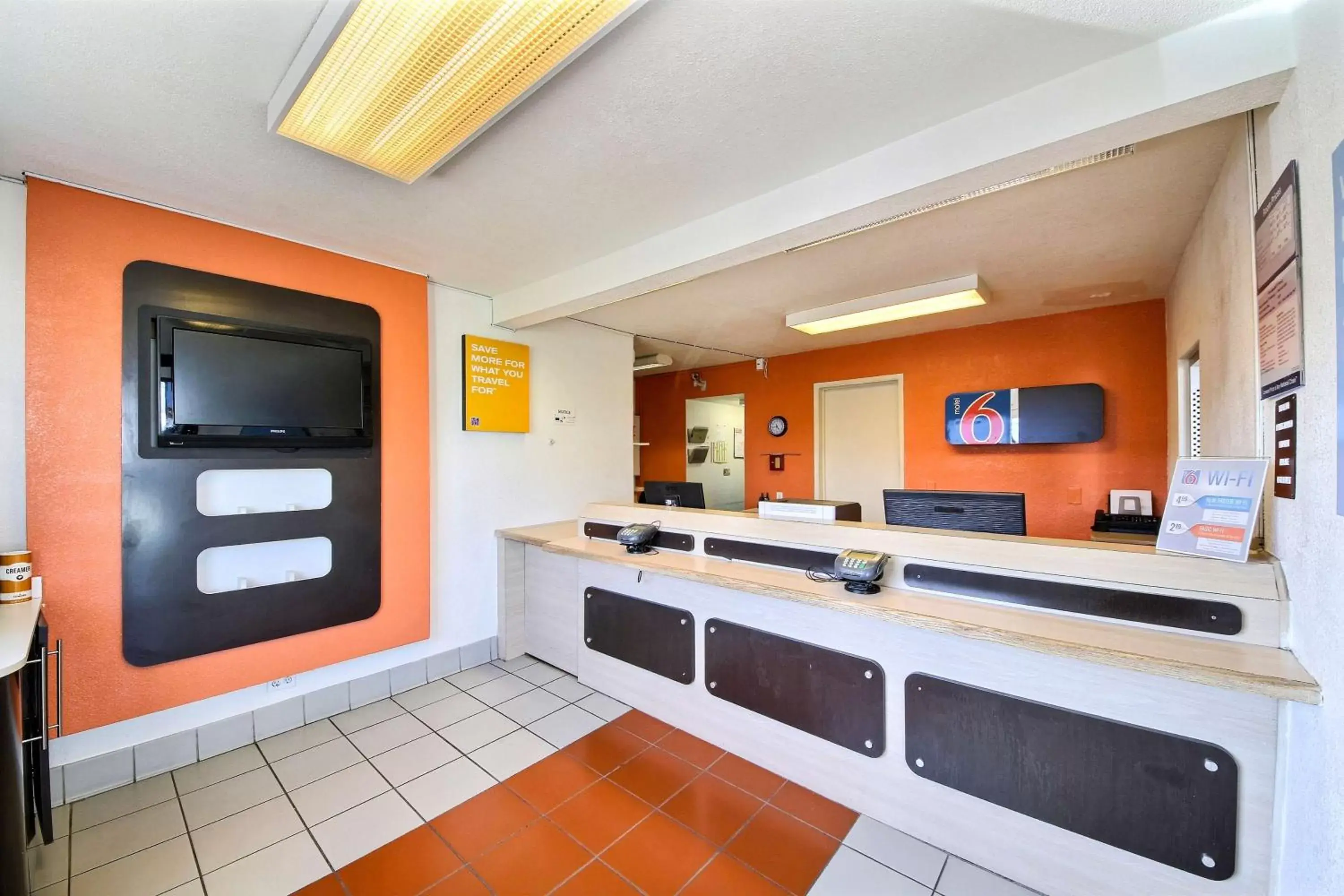 Communal lounge/ TV room, Kitchen/Kitchenette in Motel 6-Laredo, TX - South