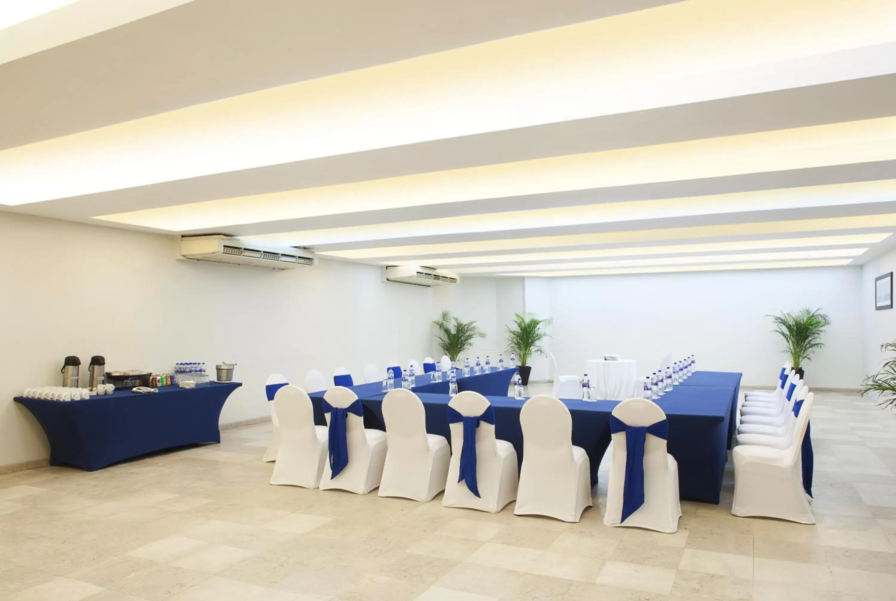 Business facilities, Banquet Facilities in Emporio Mazatlan
