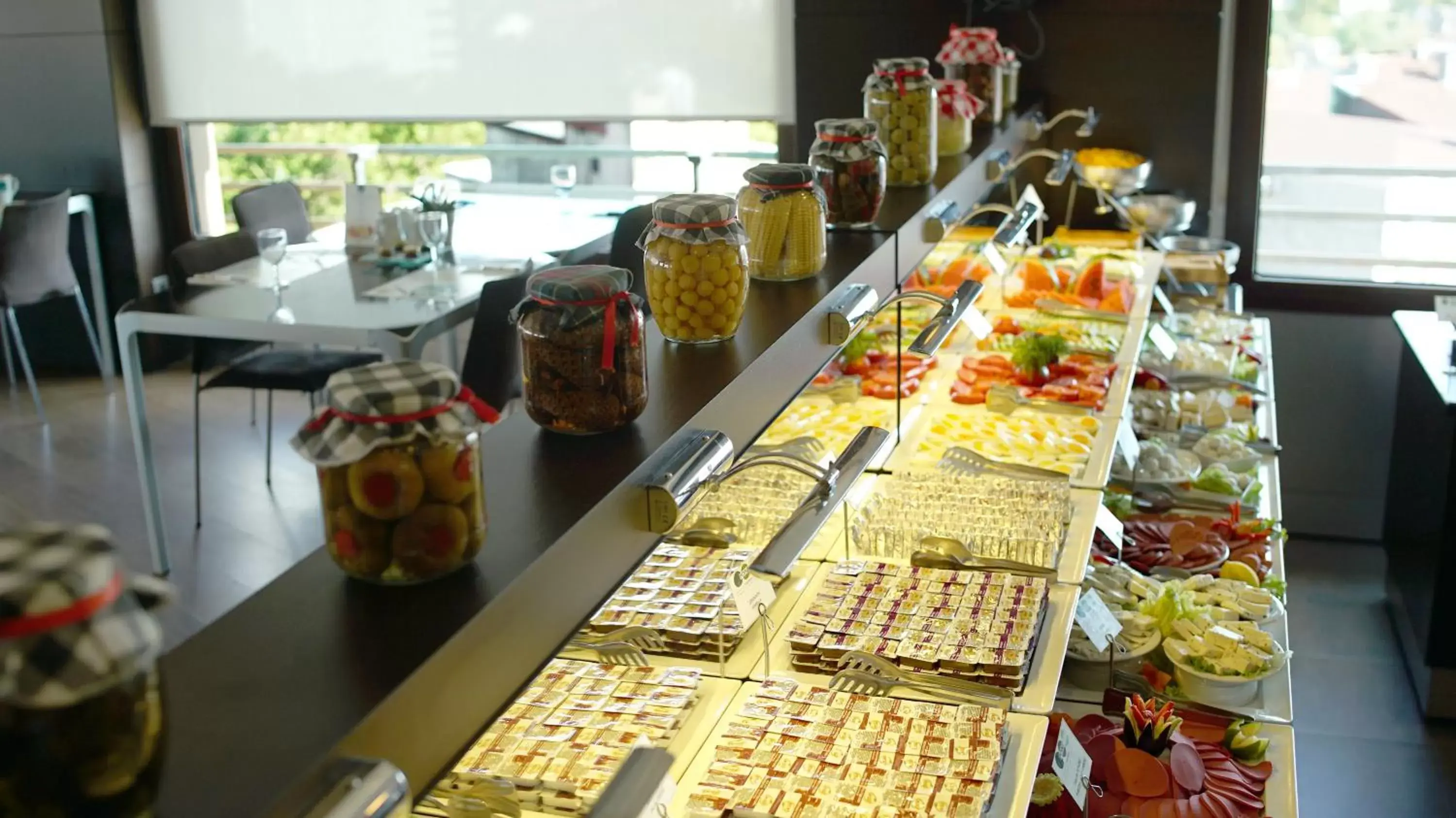 Buffet breakfast, Restaurant/Places to Eat in Point Hotel Taksim