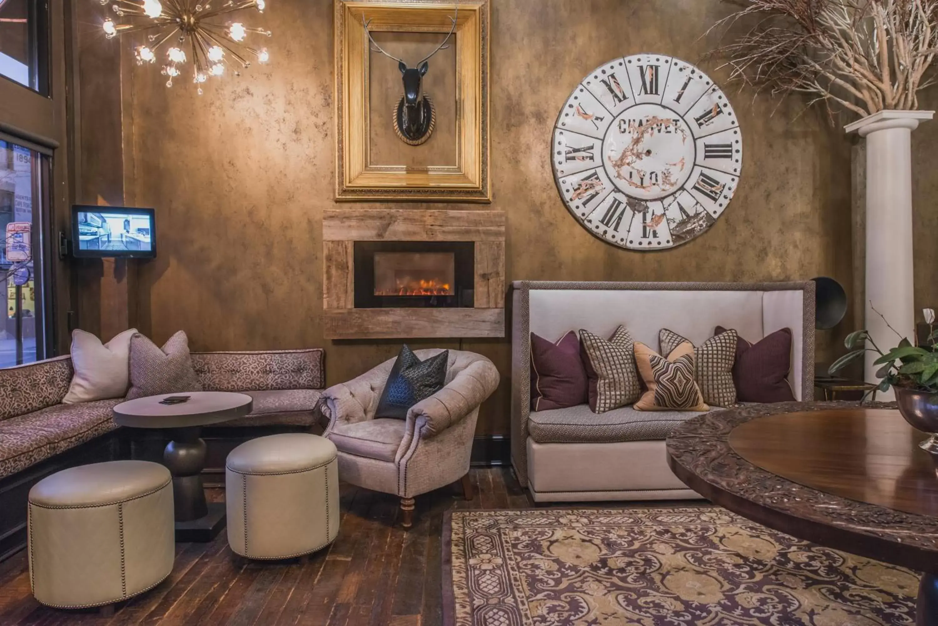 Lobby or reception, Seating Area in The Windsor - Asheville