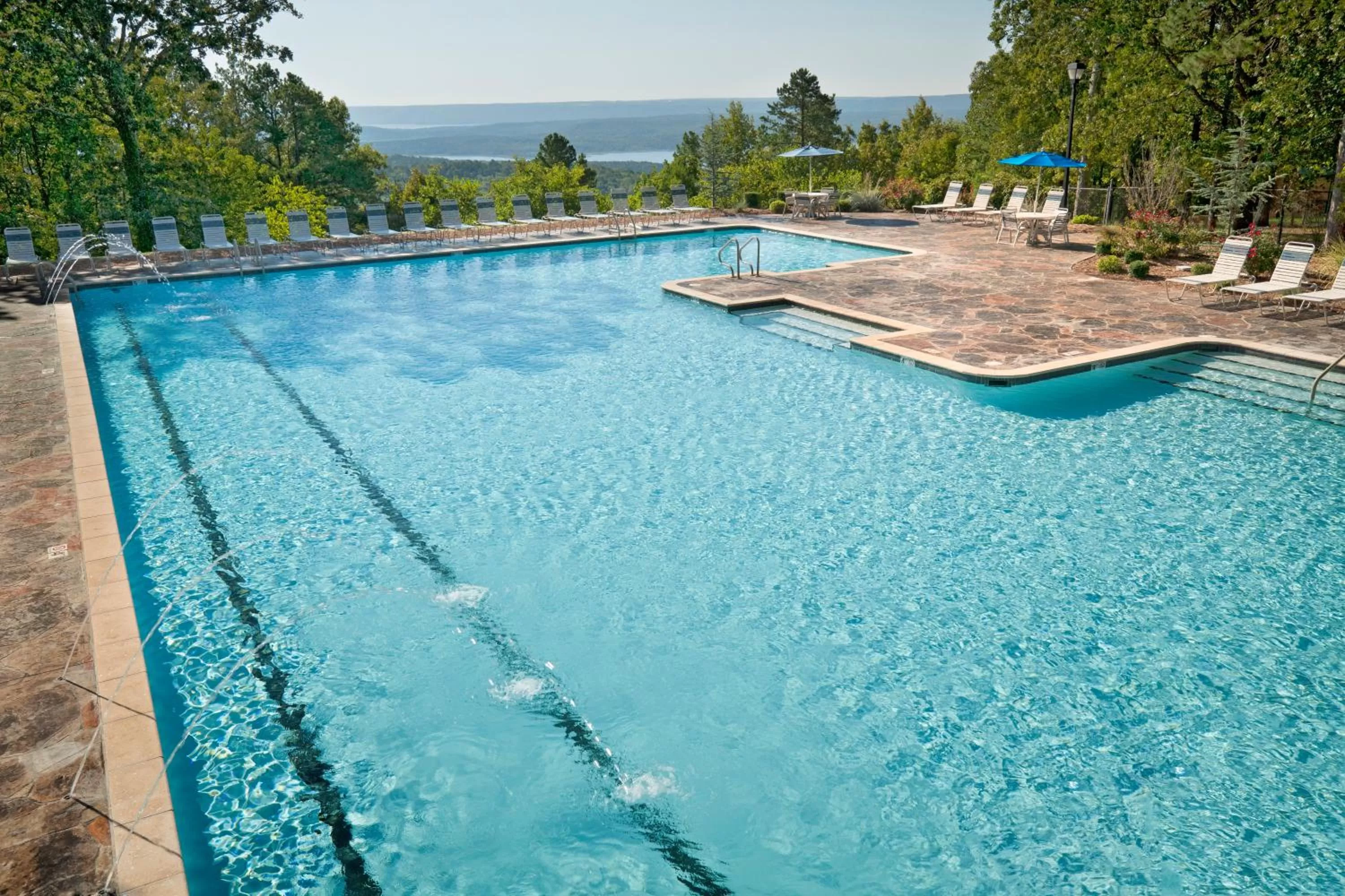Swimming pool in Club Wyndham Resort at Fairfield Bay
