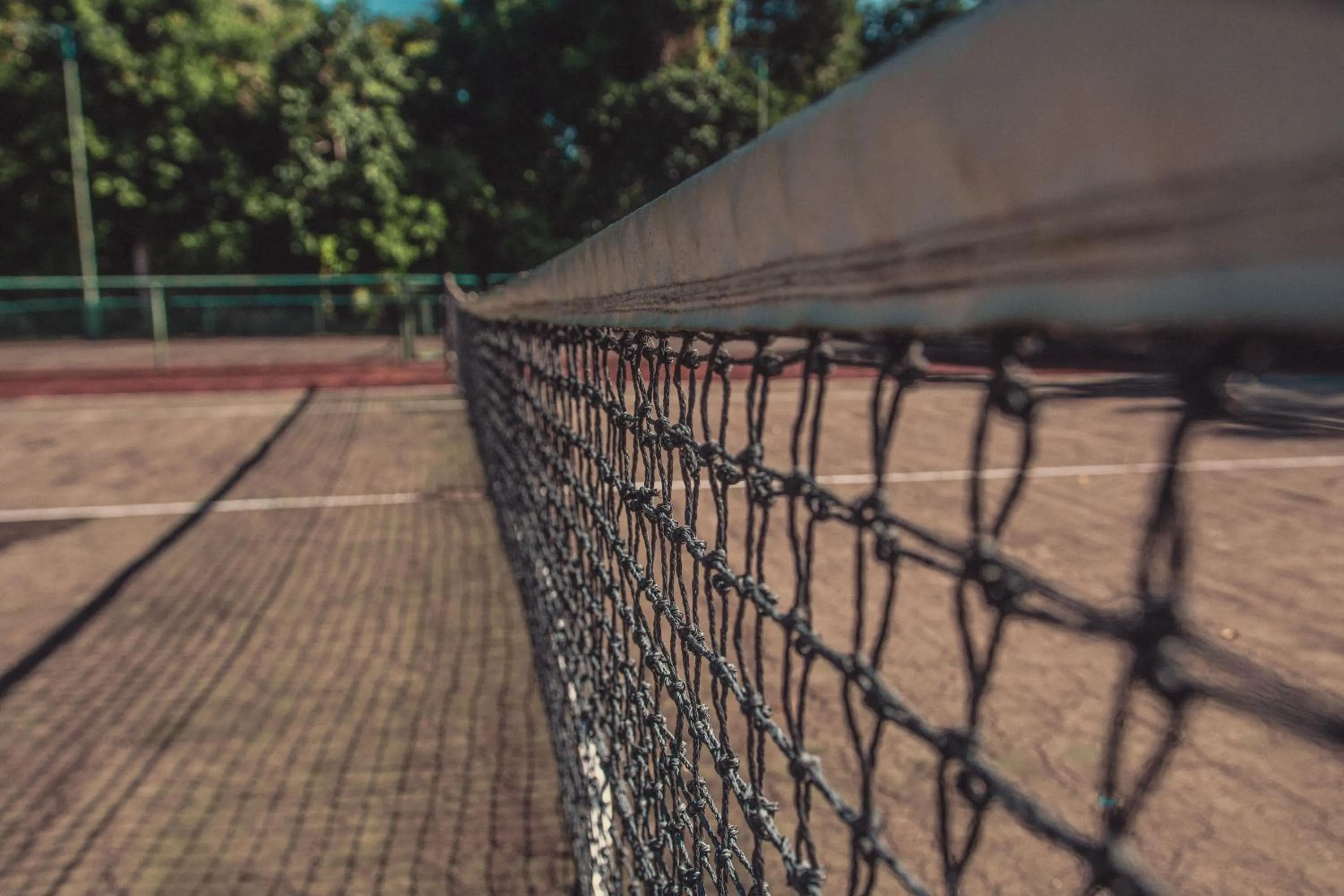 Tennis court in Vila Angatu Eco Resort & SPA