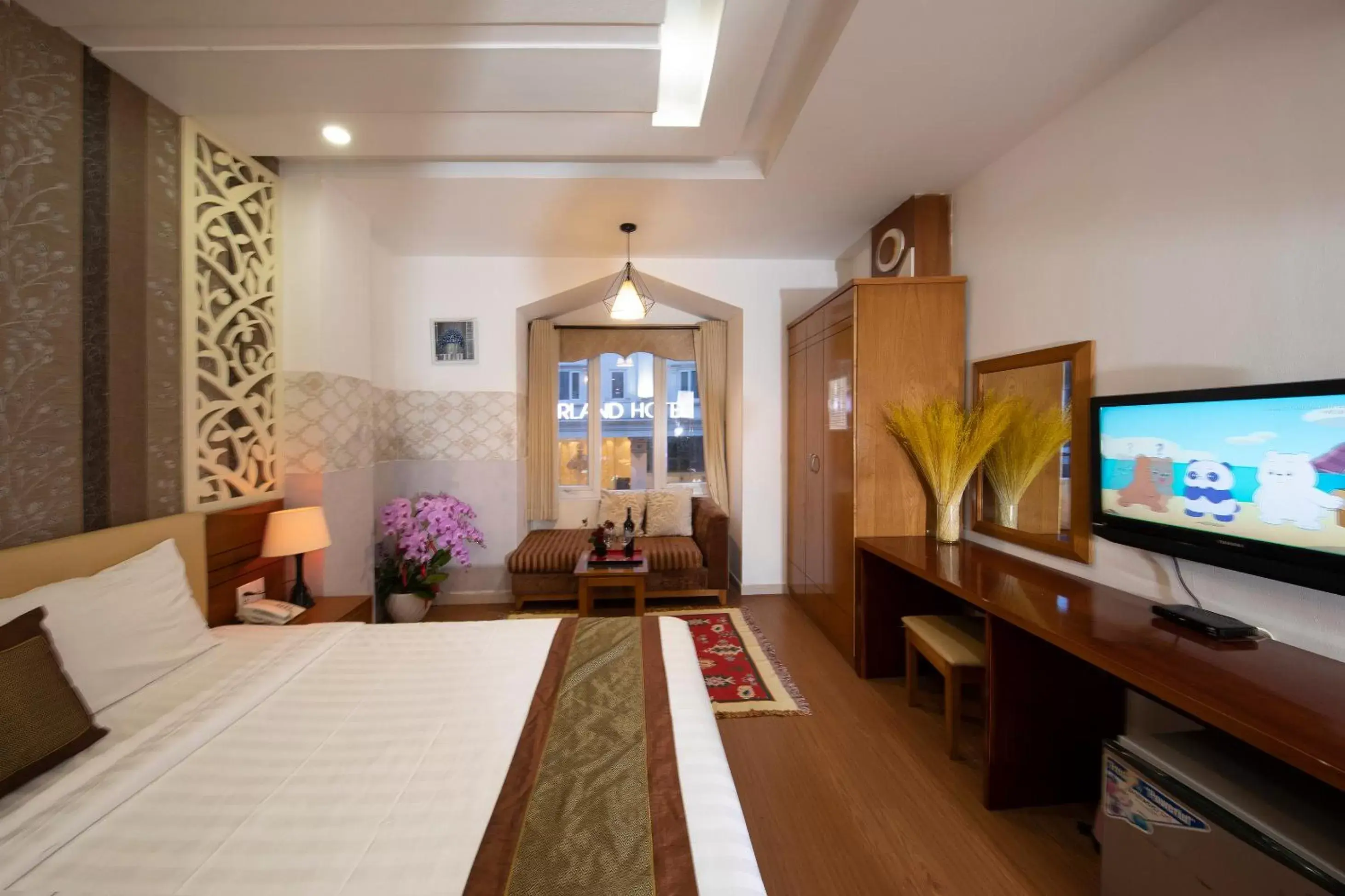 Bedroom, TV/Entertainment Center in Vilion Boutique Hotel Ben Thanh