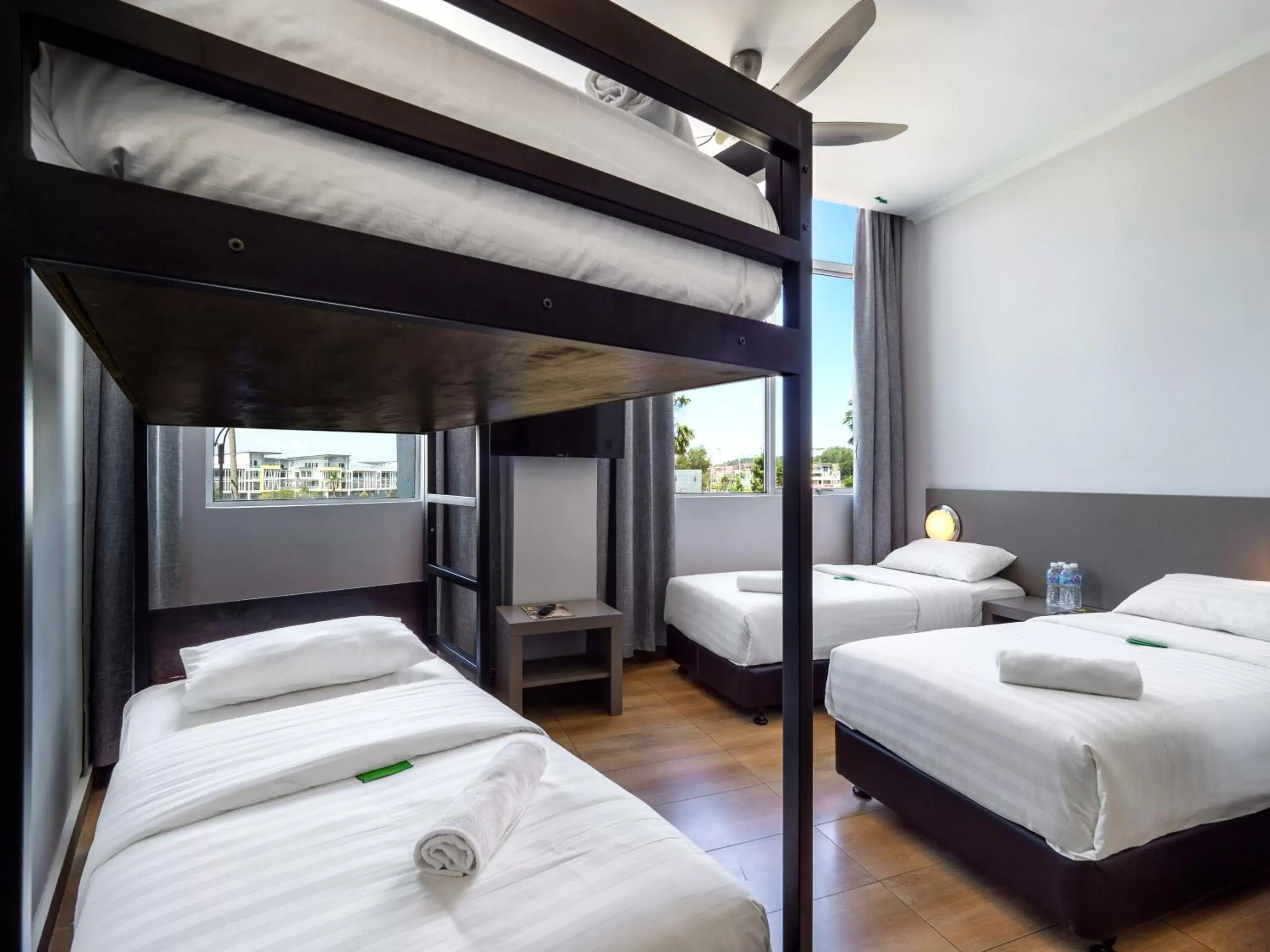 Bunk Bed in Tune Hotel - 1Borneo Kota Kinabalu