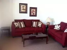 Living room, Seating Area in Douglas Inn & Suites, Blue Ridge, GA