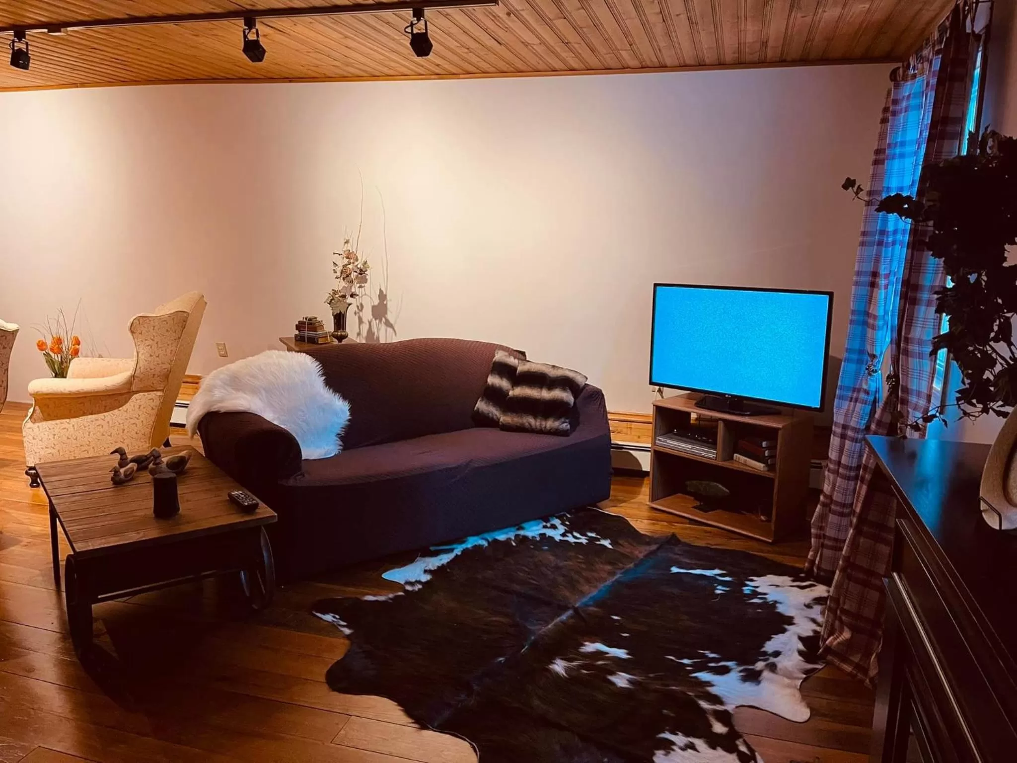 Seating area in Forest & Lake PEI Bed & Breakfast