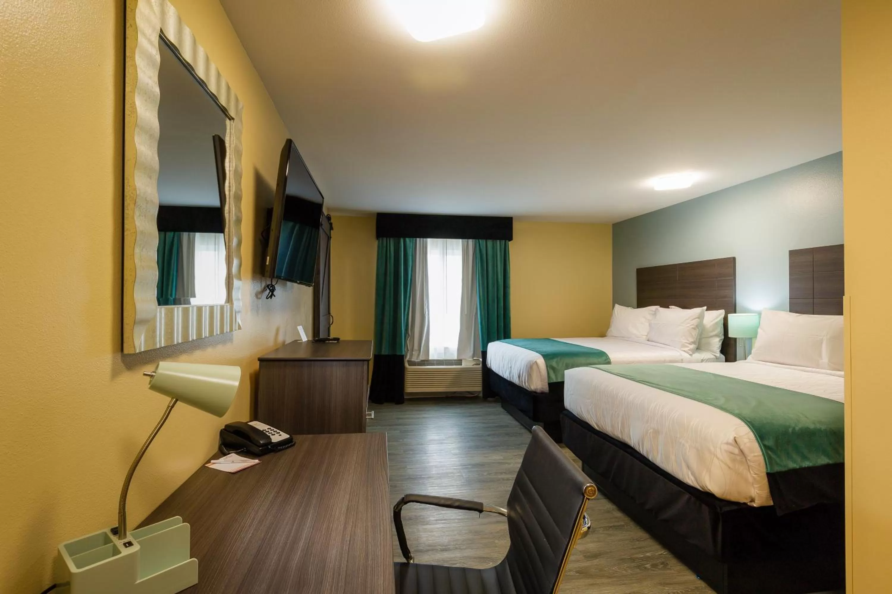 Bedroom, Bed in Hawthorn Extended Stay by Wyndham Saint Robert