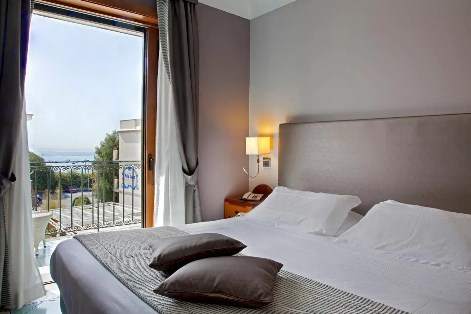 Photo of the whole room, Bed in Hotel Villa Luisa Photo of the whole room, Bed in Hotel Villa Luisa