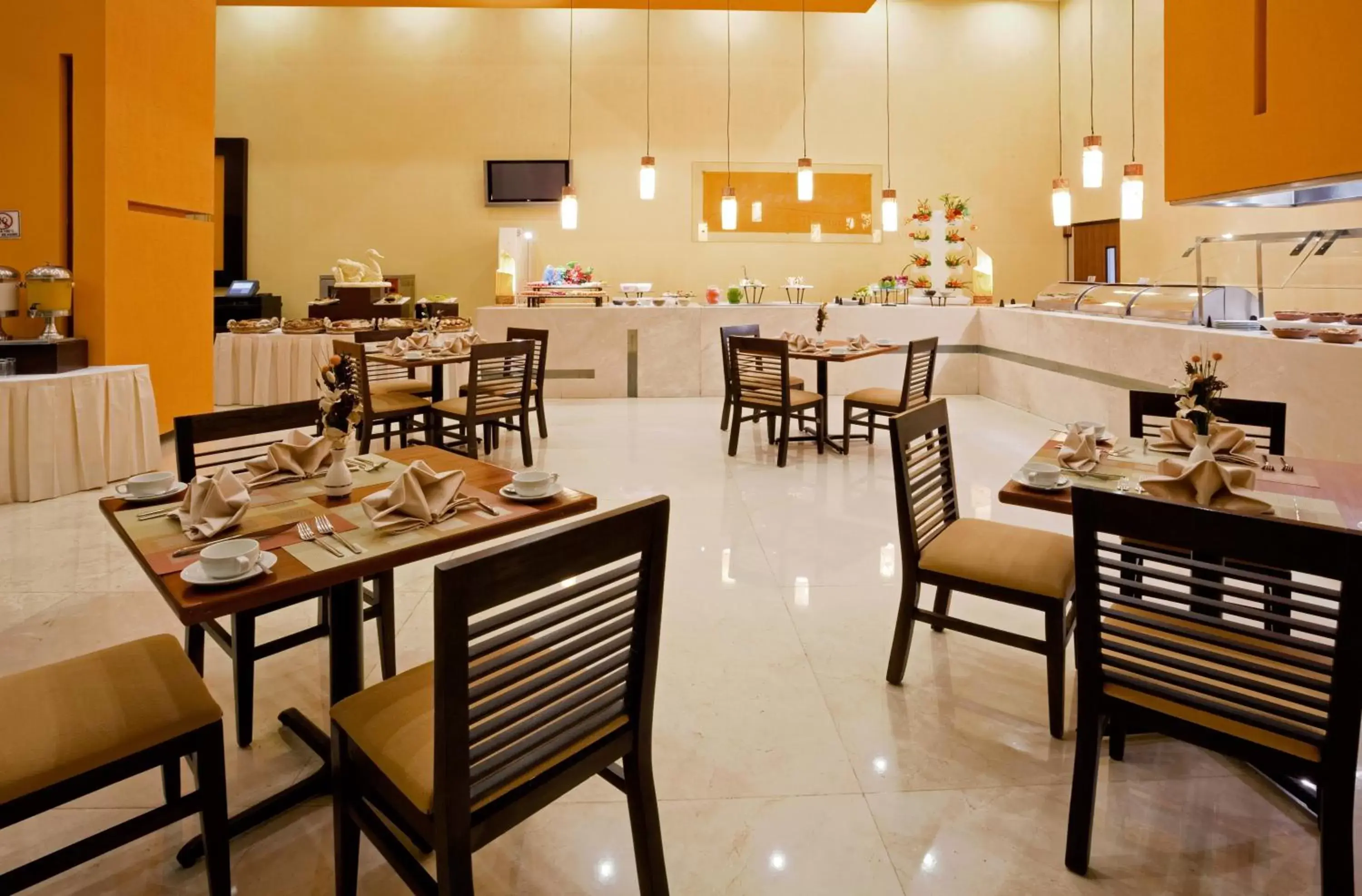 Restaurant/Places to Eat in Holiday Inn Puebla Finsa, an IHG Hotel