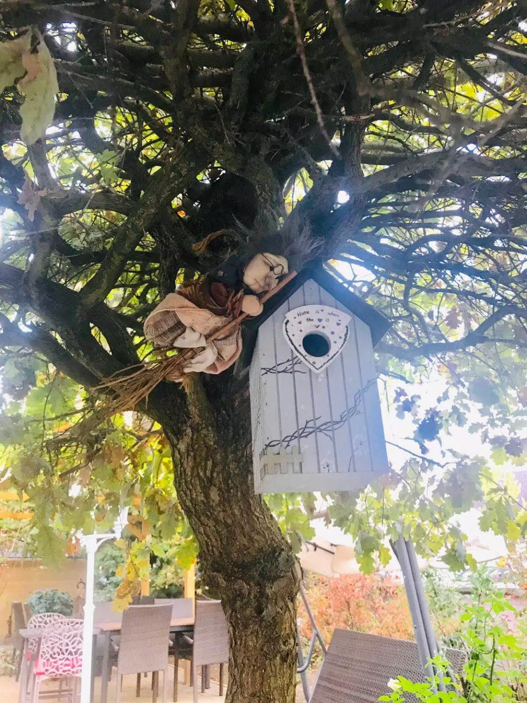 Decorative detail in Maison d'hôtes Aux Deux Cigognes