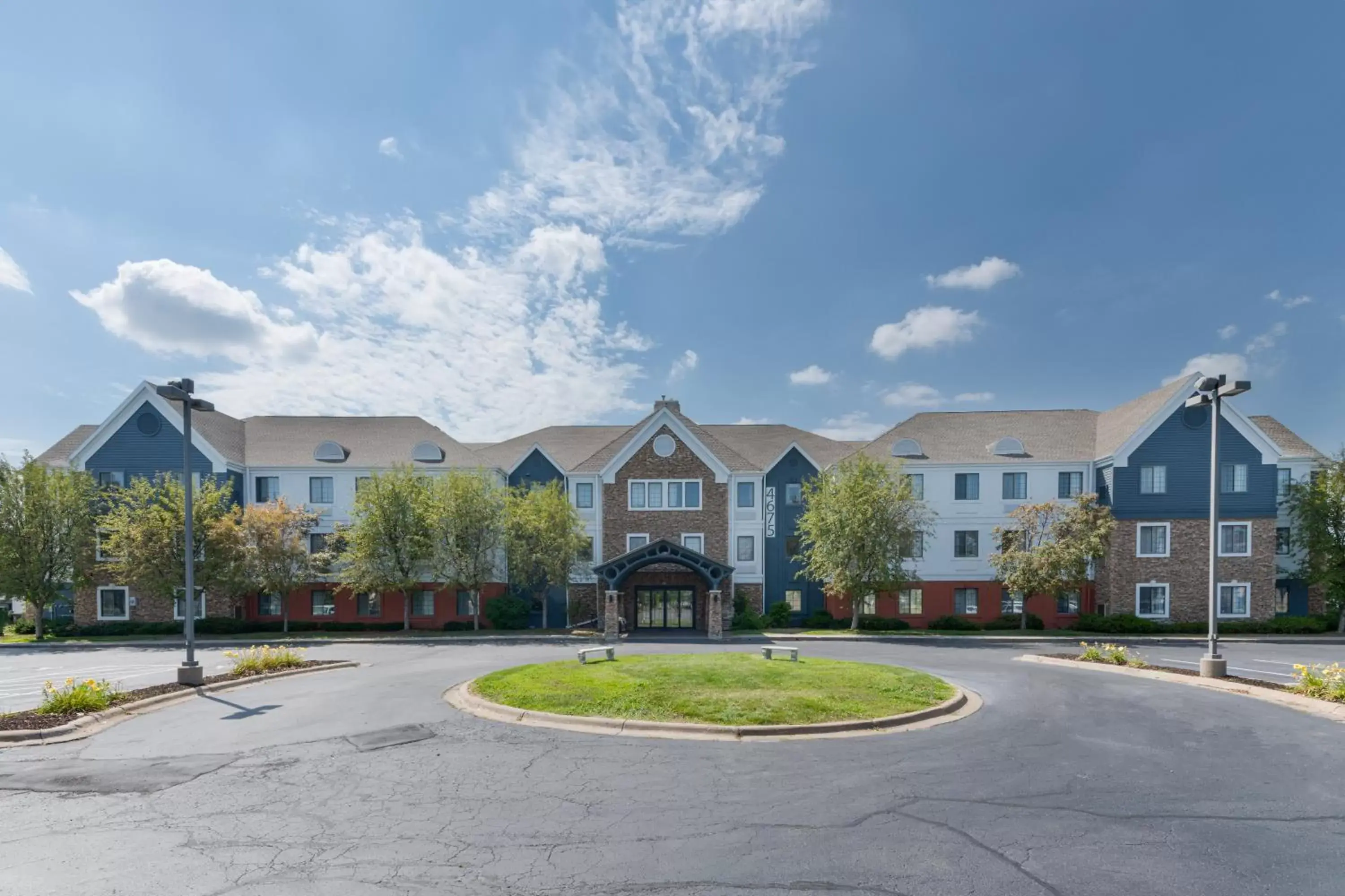 Property Building in Candlewood Suites Eagan - Mall of America Area, an IHG Hotel