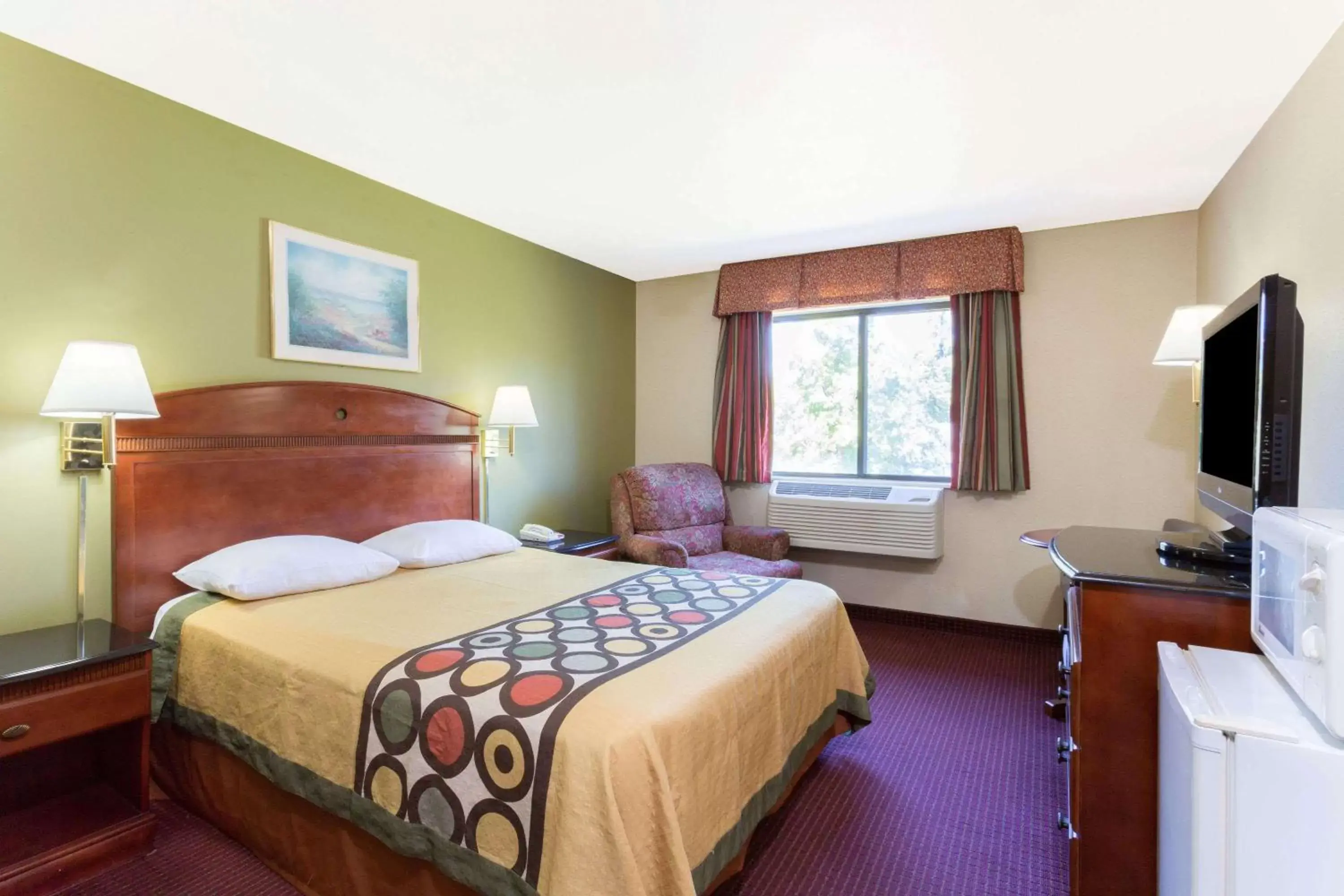 Photo of the whole room, Bed in Red Carpet Inn-Indian Head