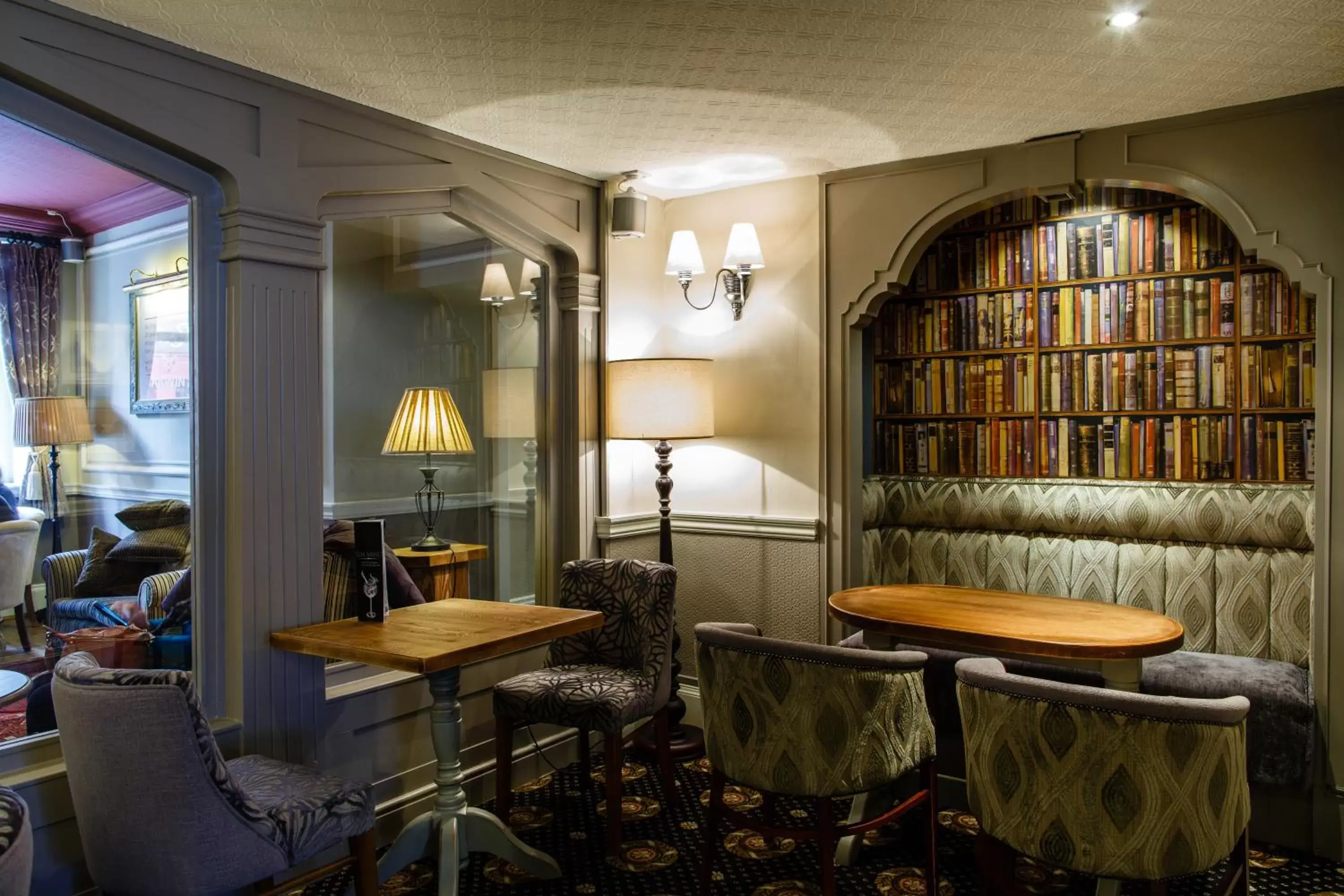 Lounge or bar in Best Western Lichfield City Centre The George Hotel