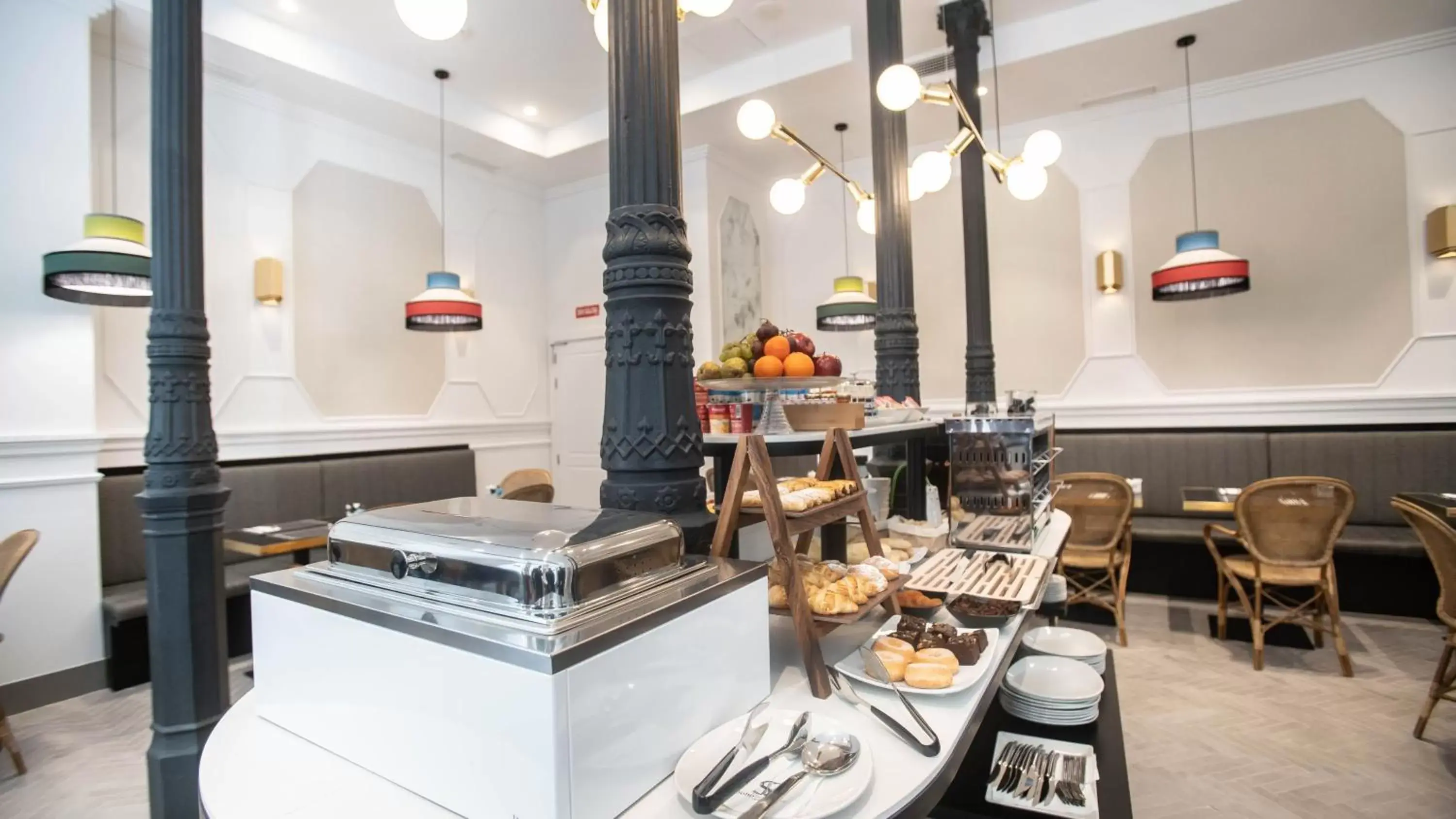 Buffet breakfast, Restaurant/Places to Eat in Soho Boutique Opera