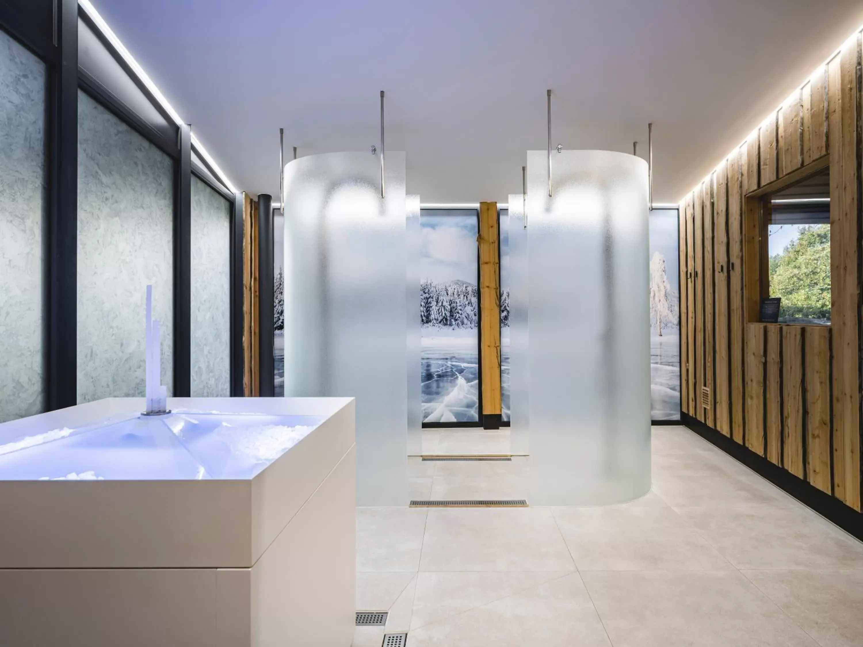 Spa and wellness centre/facilities, Bathroom in Van der Valk Hotel Heerlen