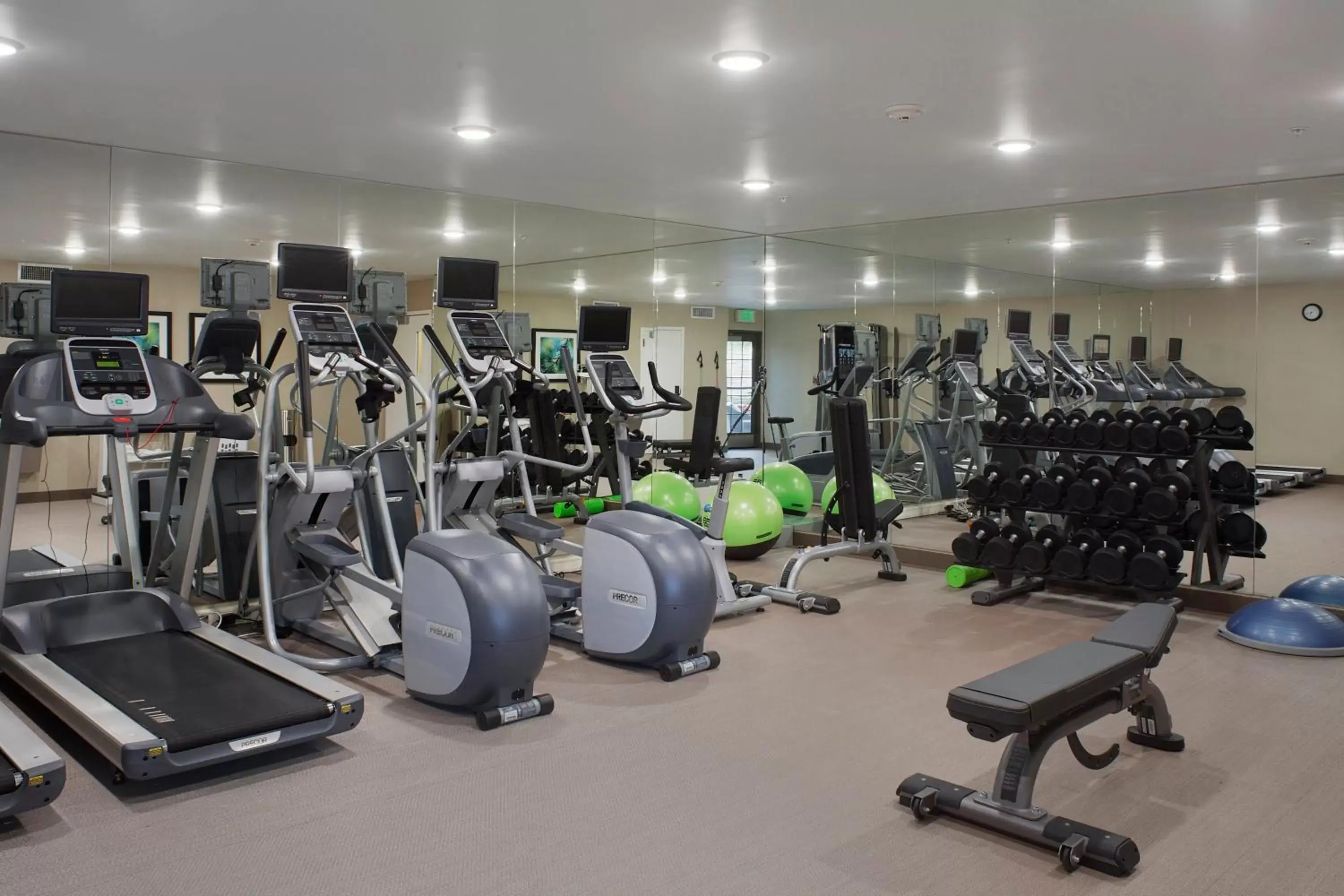 Fitness centre/facilities, Fitness Center/Facilities in Staybridge Suites Fayetteville, an IHG Hotel