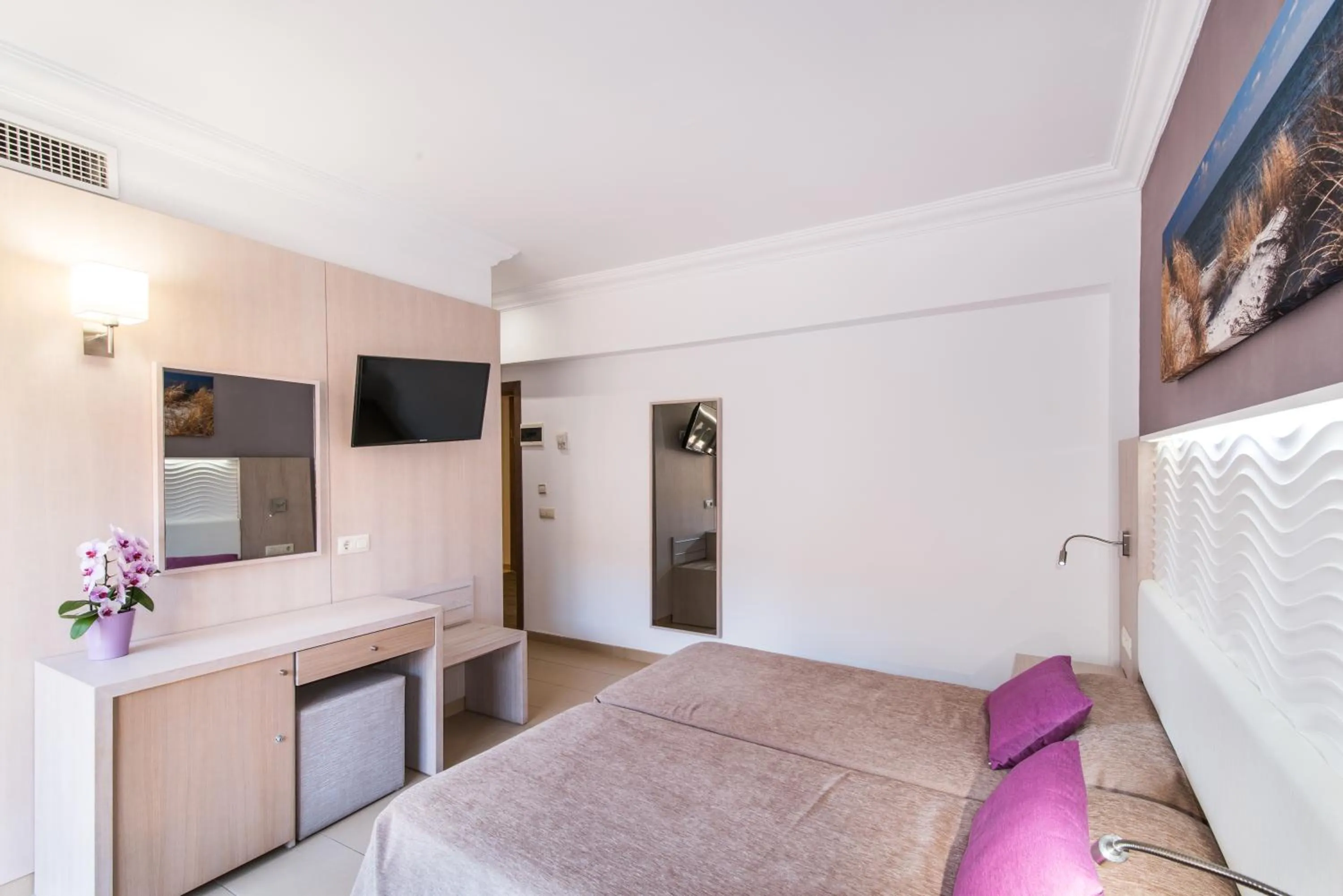 Bedroom, Bed in Hotel Baviera