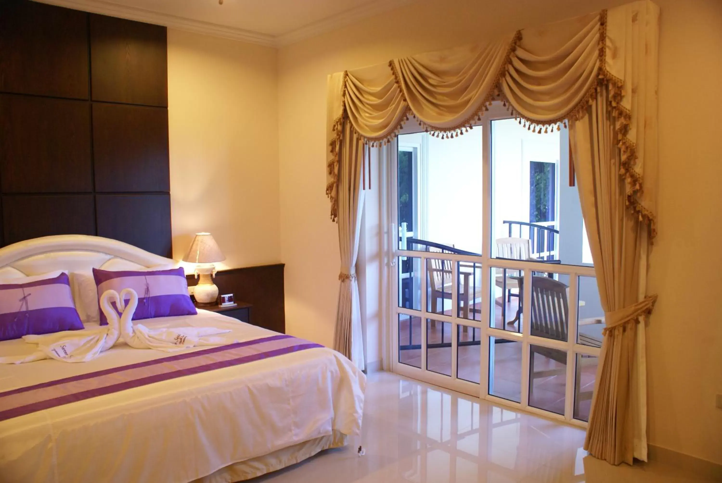 Day, Bed in Serene Sands Health Resort