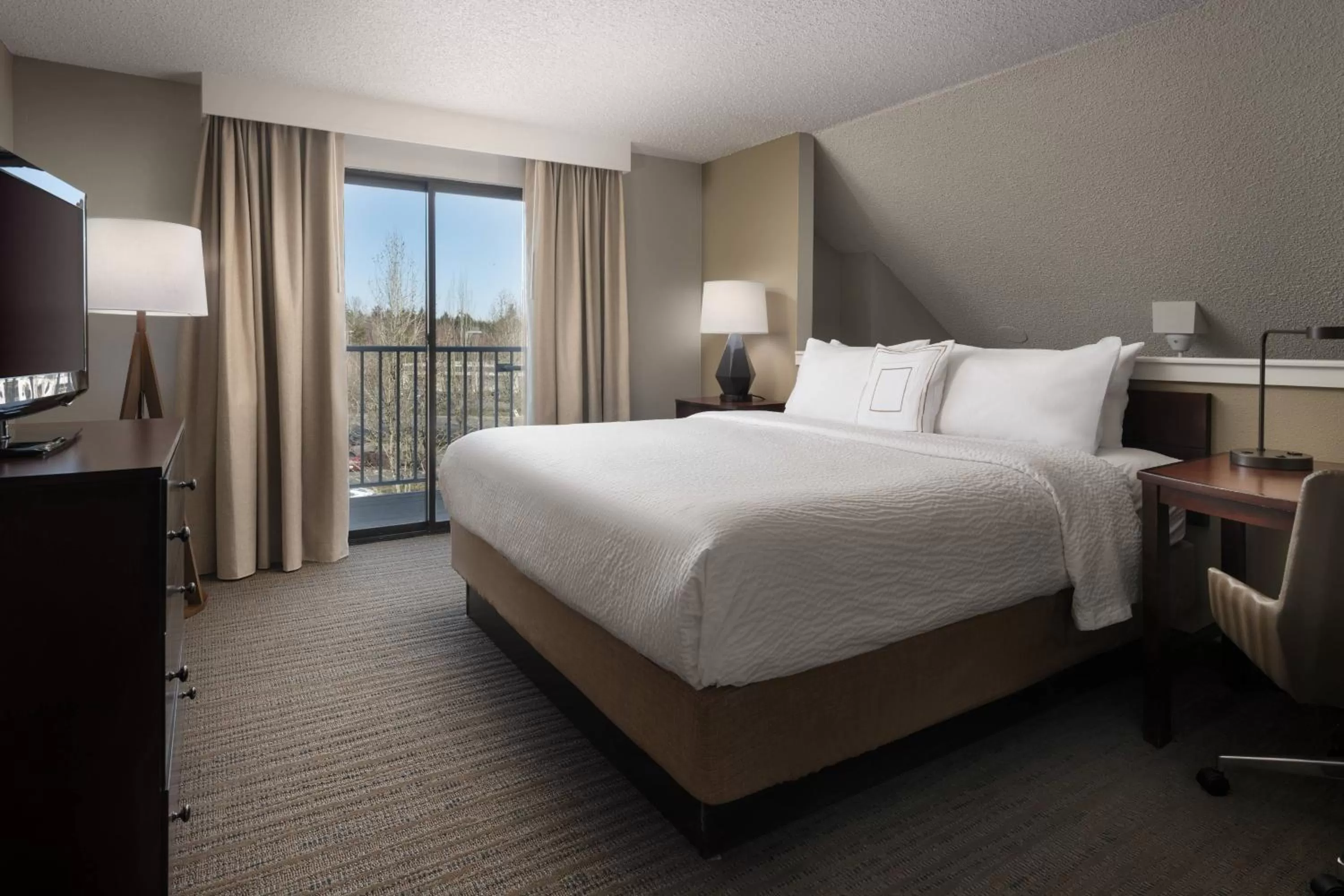Photo of the whole room, Bed in Residence Inn Seattle North/Lynnwood Everett