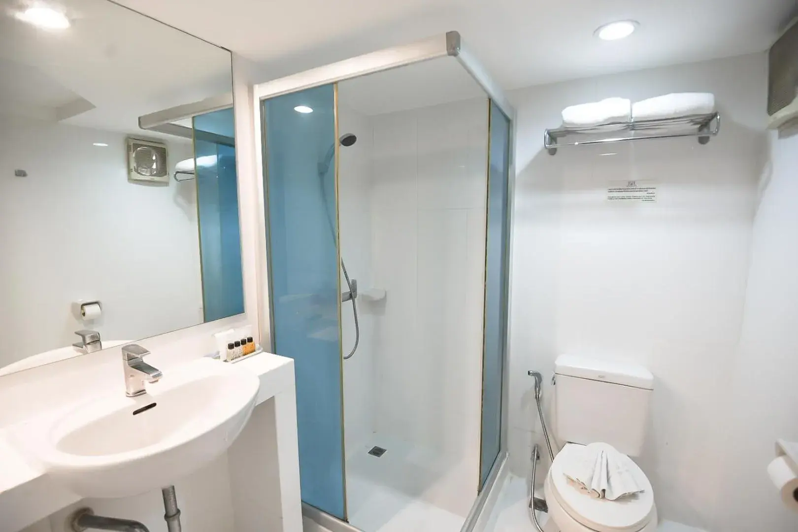 Bathroom in Pattaya Hiso Hotel