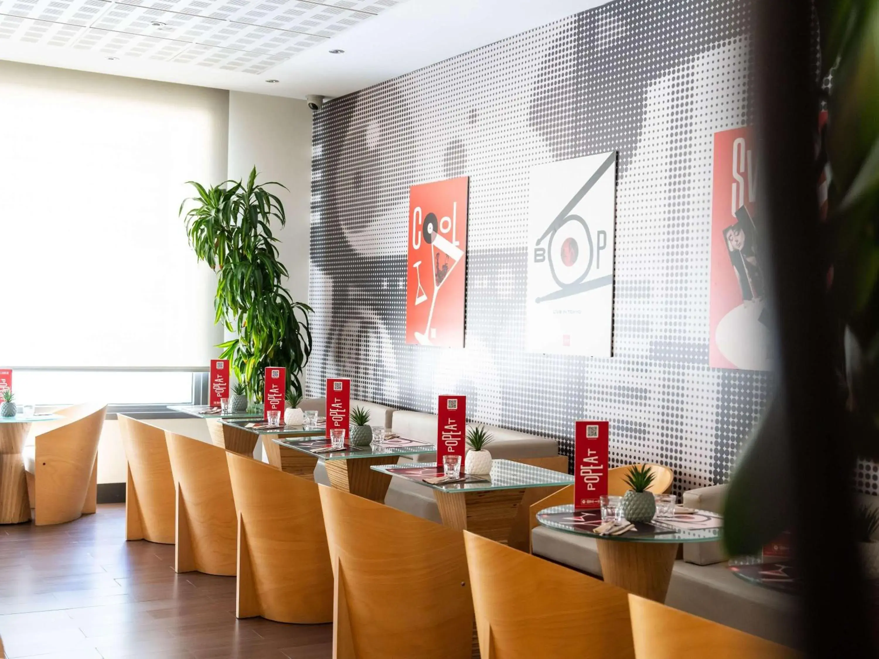 Lounge or bar, Restaurant/Places to Eat in Ibis Madrid Alcobendas