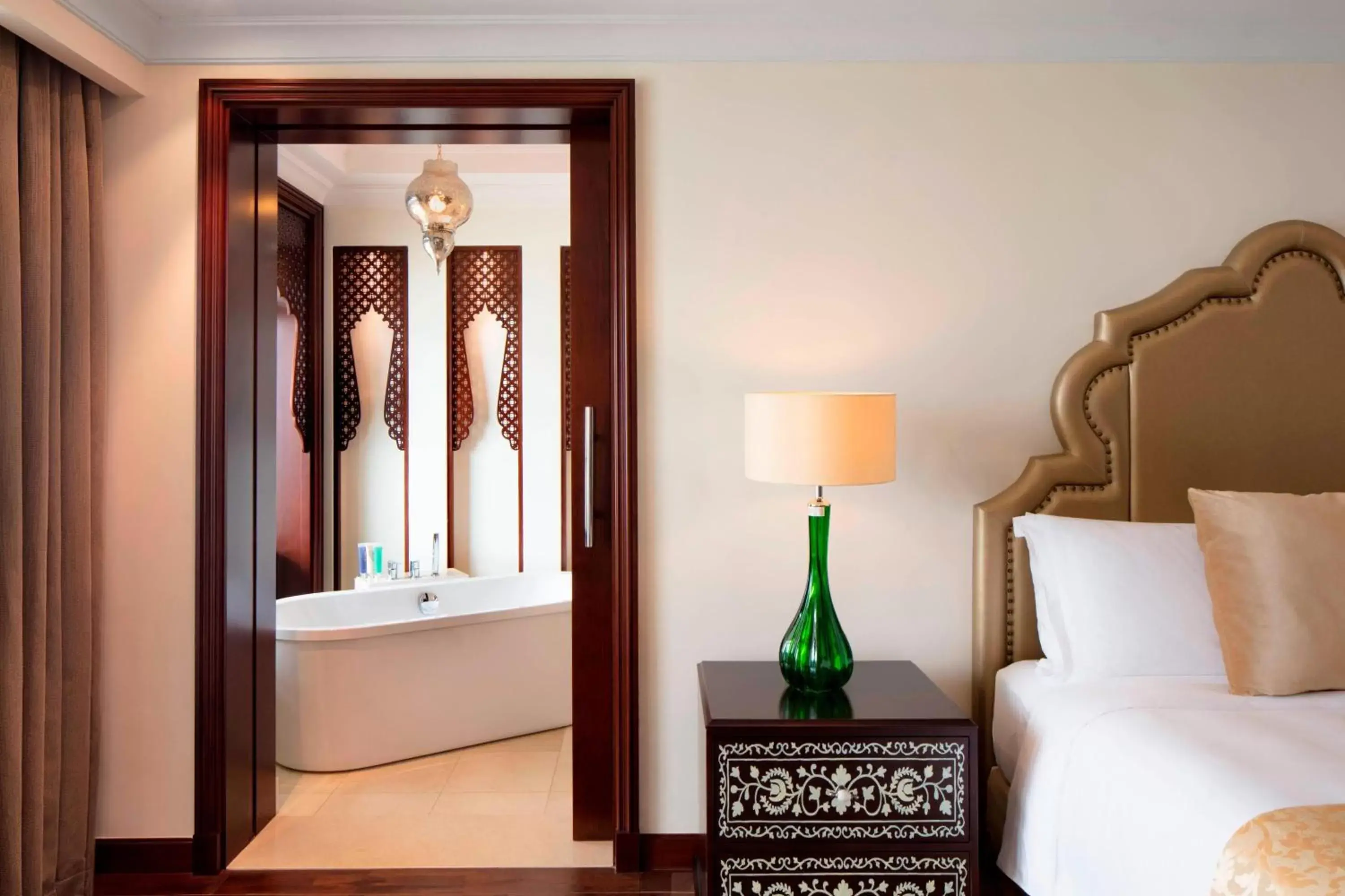 Bedroom, Bed in Ajman Saray, a Luxury Collection Resort, Ajman