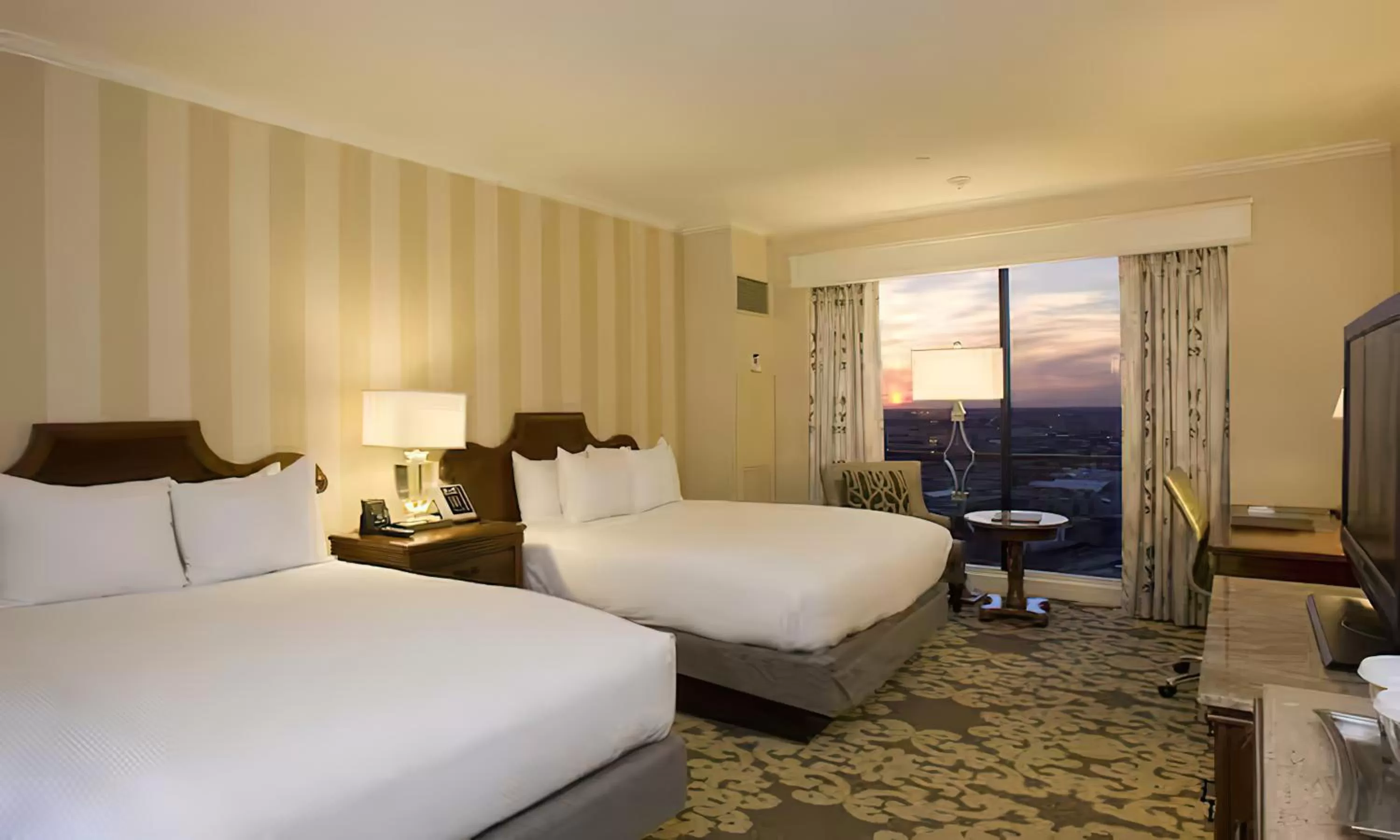 Bedroom, Bed in Hilton New Orleans Riverside