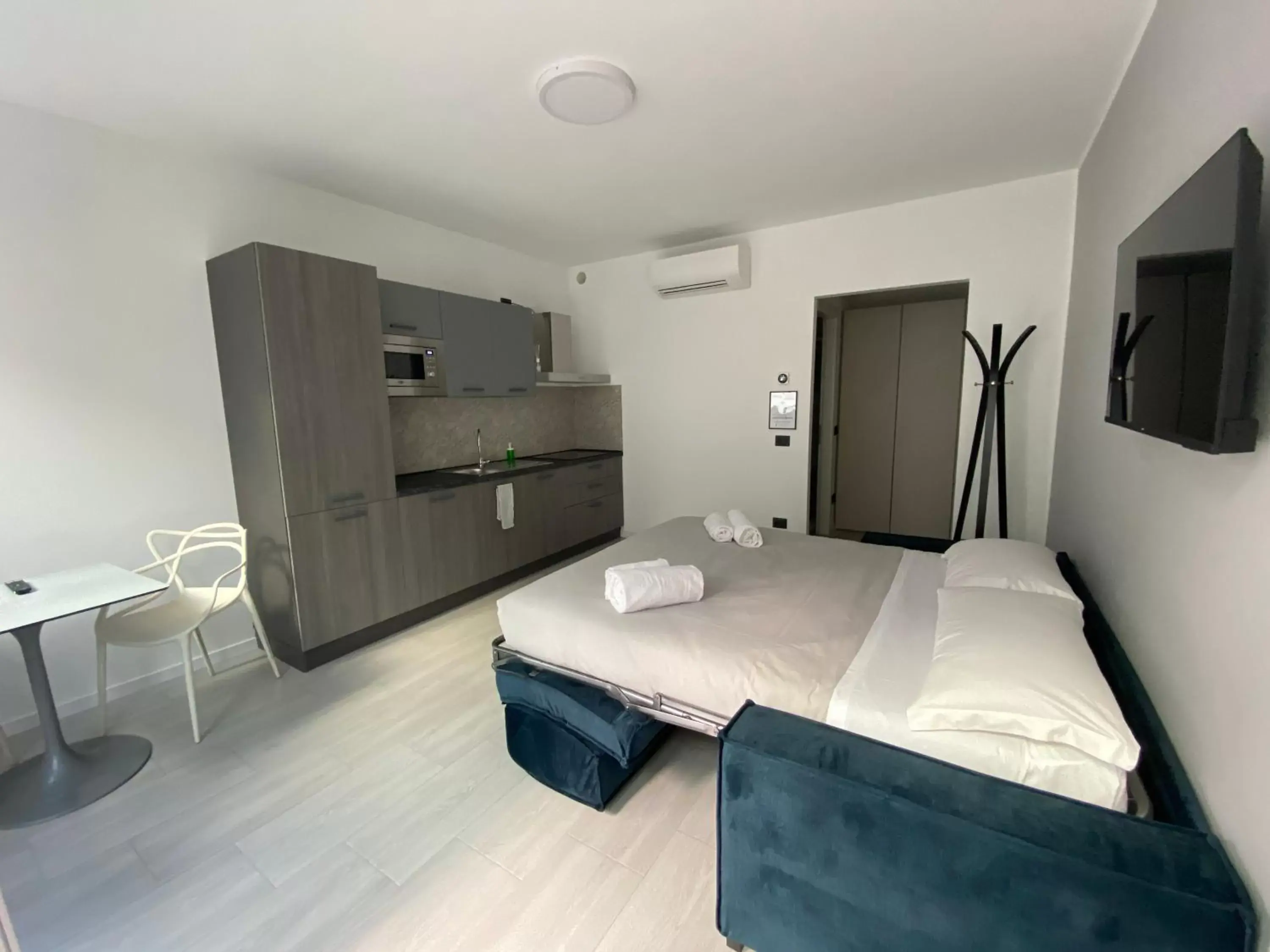 Photo of the whole room, Bed in Corridoni33 - Immobili e Soluzioni Rent