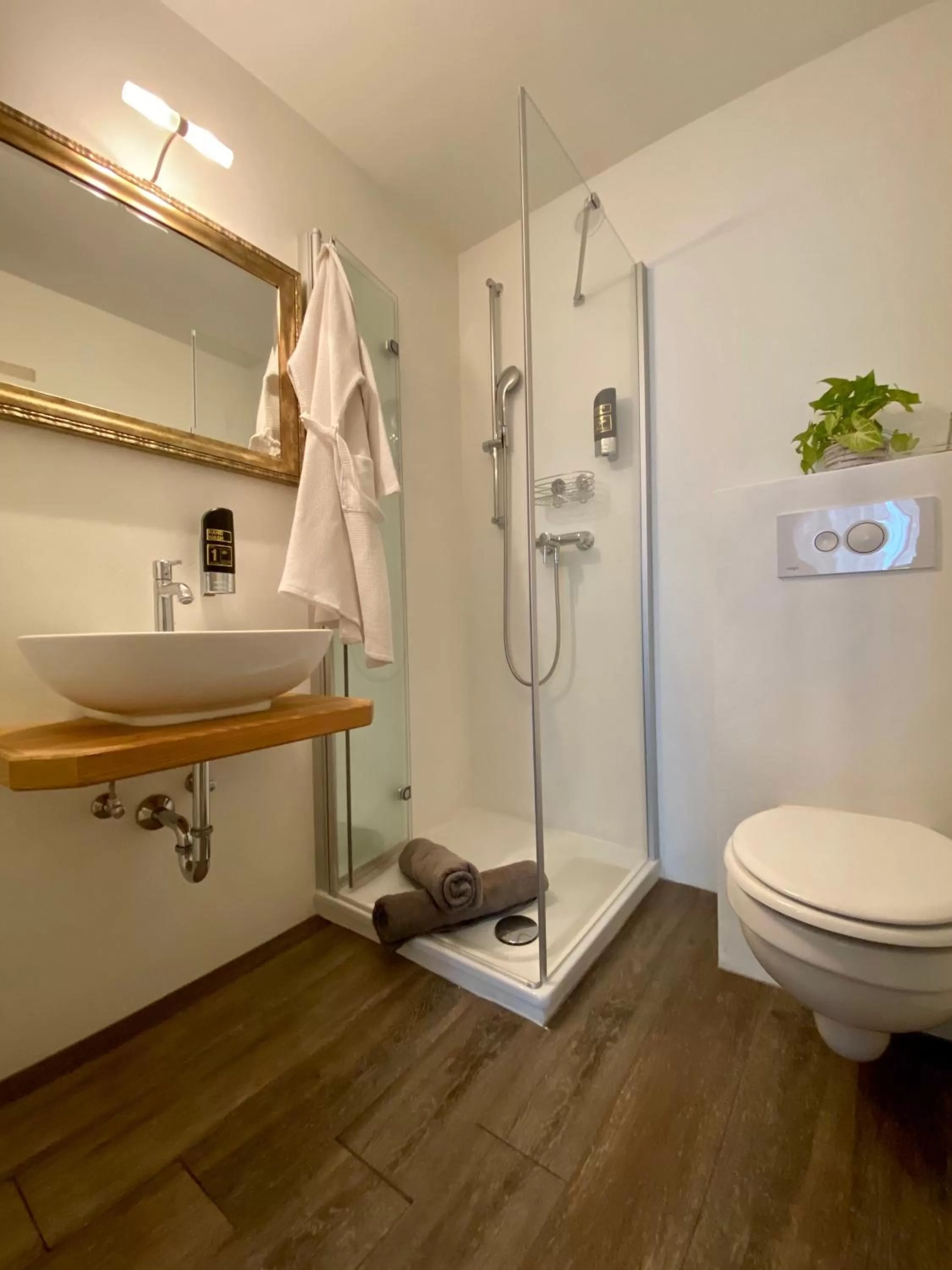 Bathroom in Alpinhotel INzeller