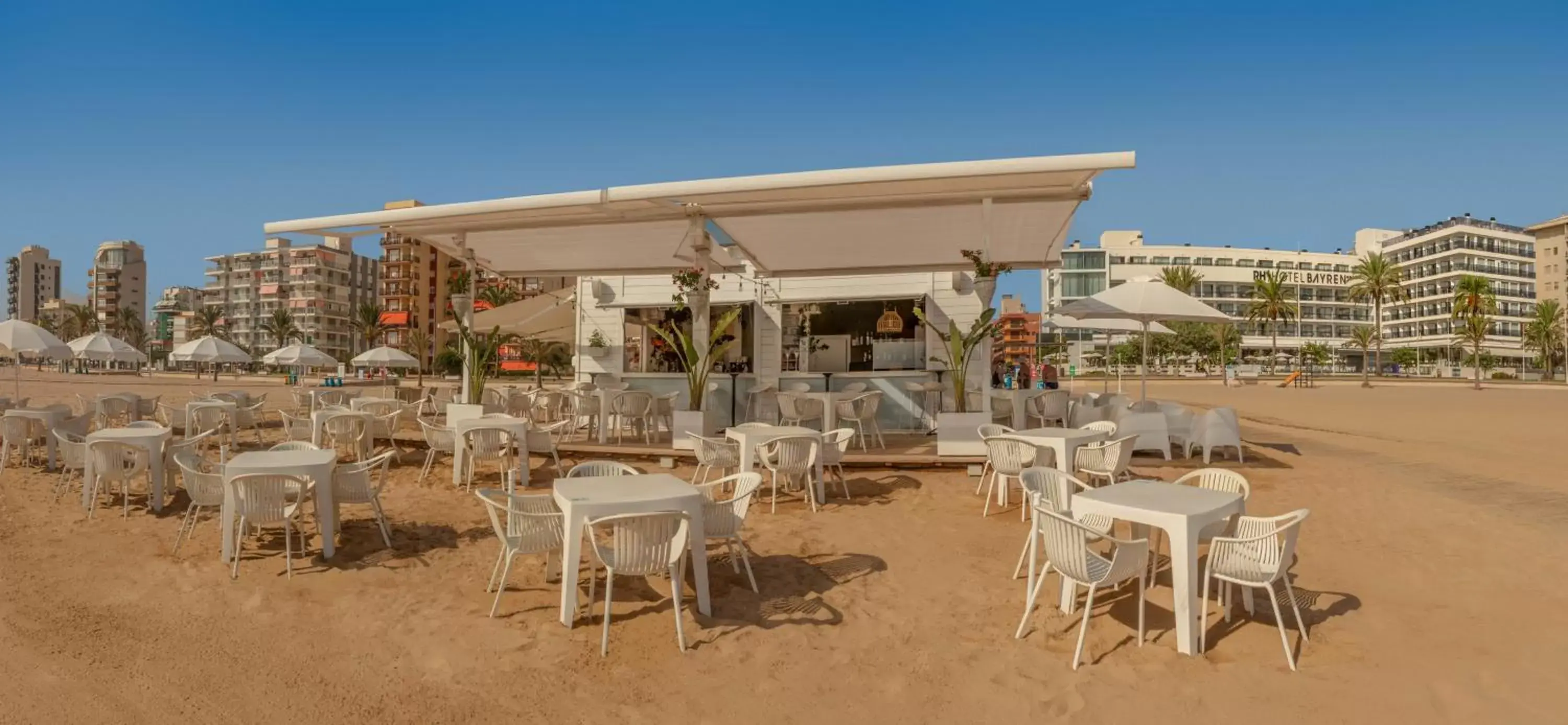 Beach, Restaurant/Places to Eat in RH Bayren Hotel & Spa 4* Sup