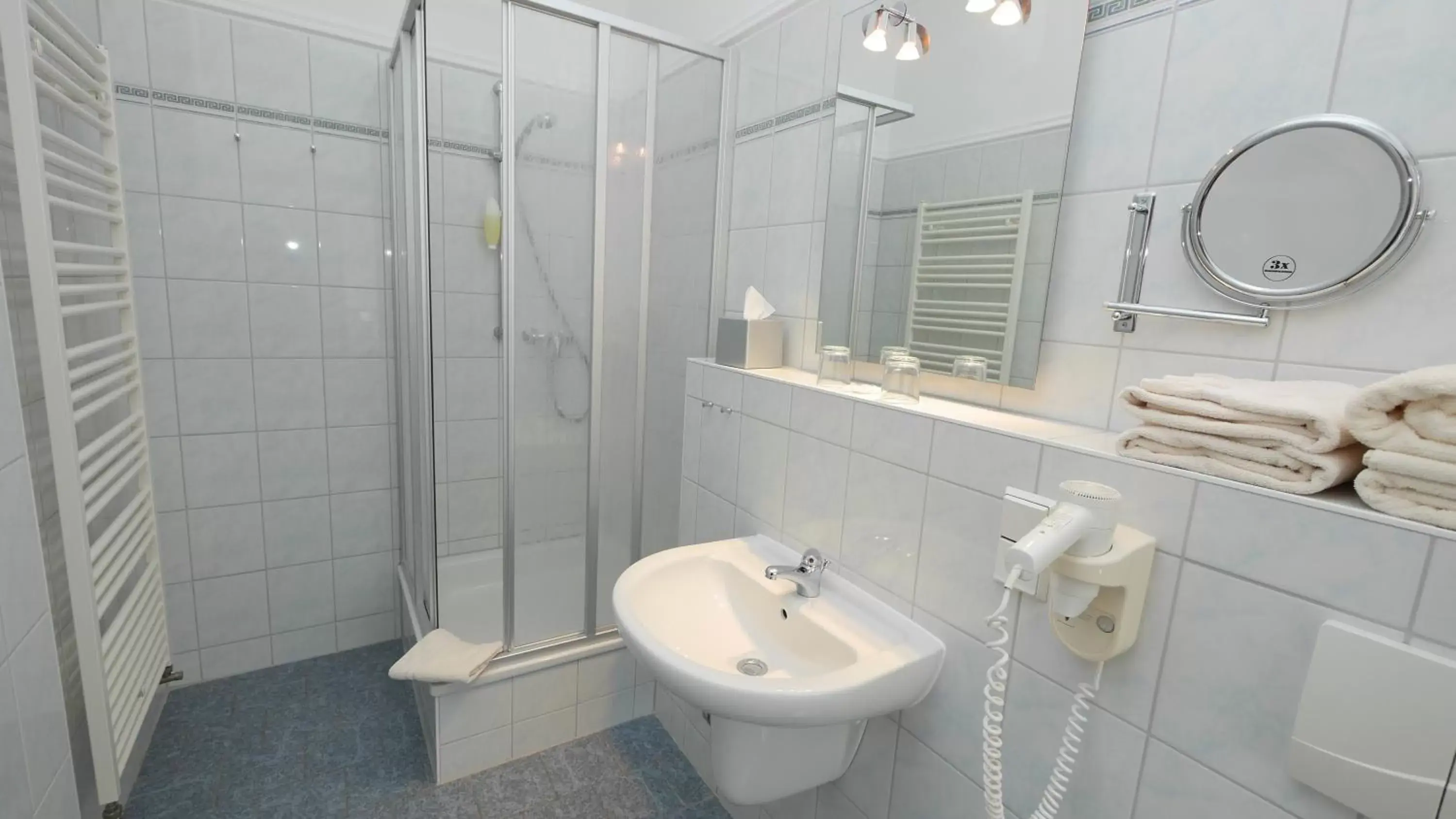 Bathroom in Hotel garni Arte Vita