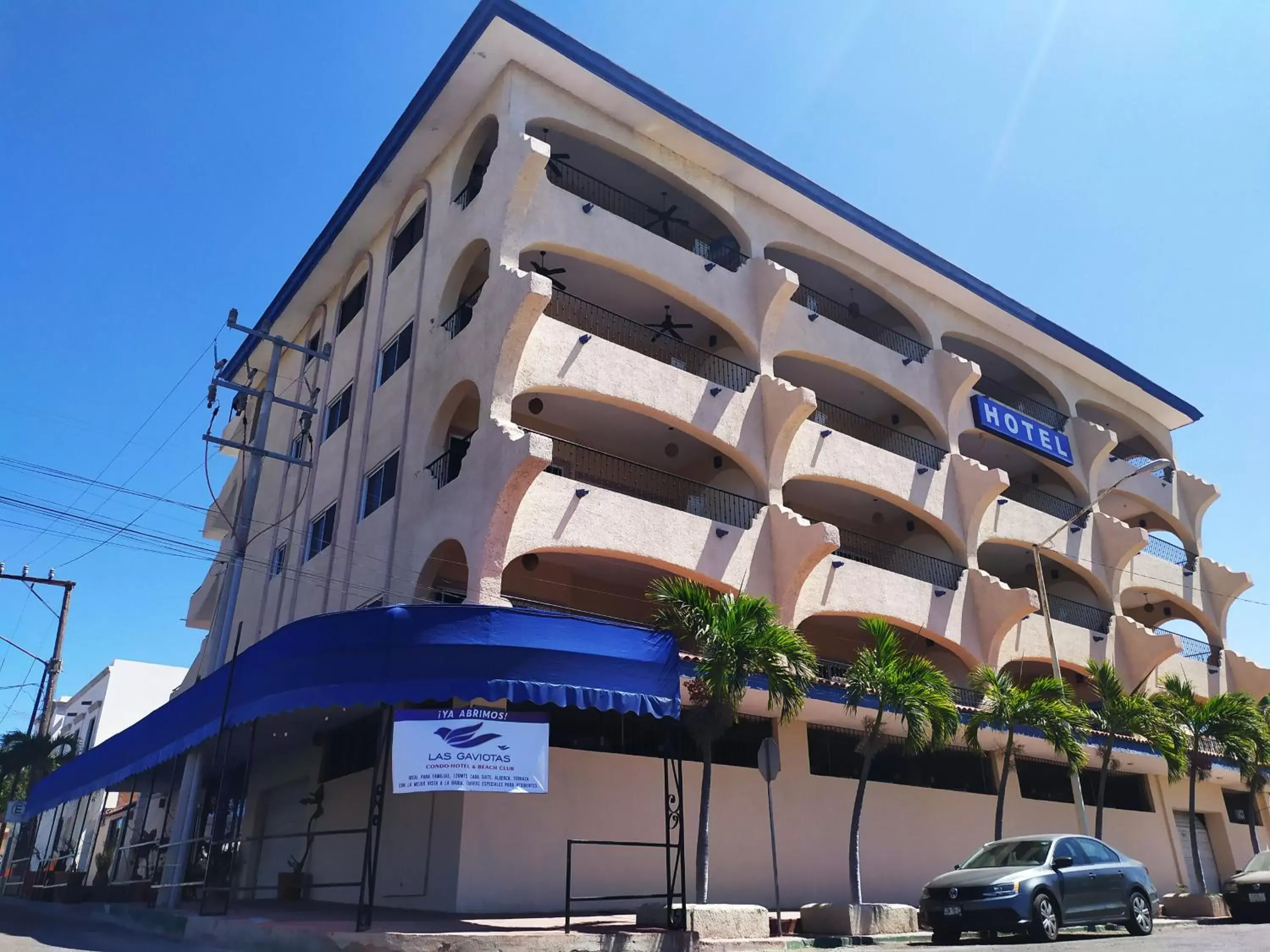 Facade/entrance, Property Building in Las Gaviotas Condo-Hotel La Paz BCS