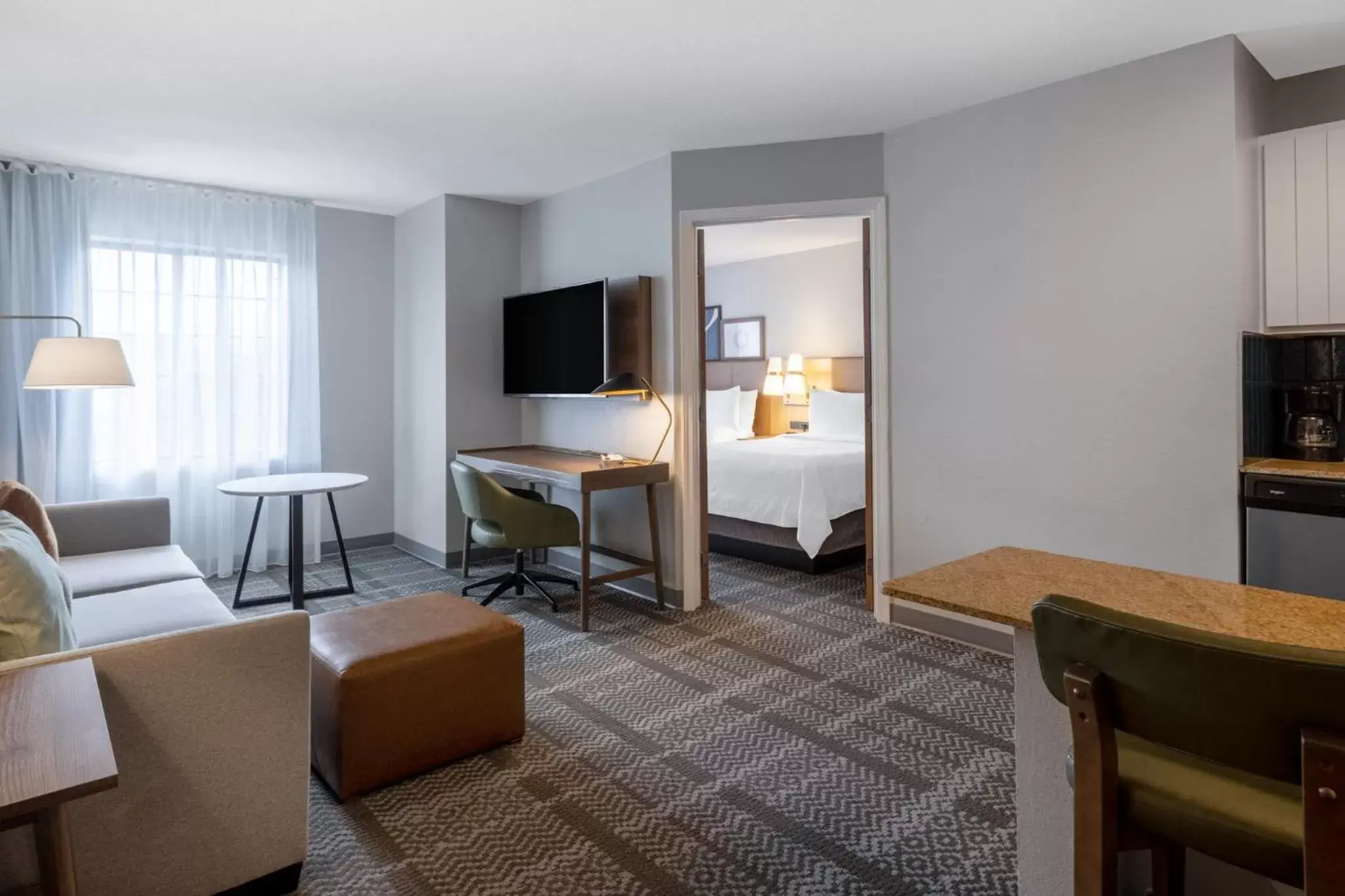 Photo of the whole room, Seating Area in Staybridge Suites Columbus-Dublin, an IHG Hotel