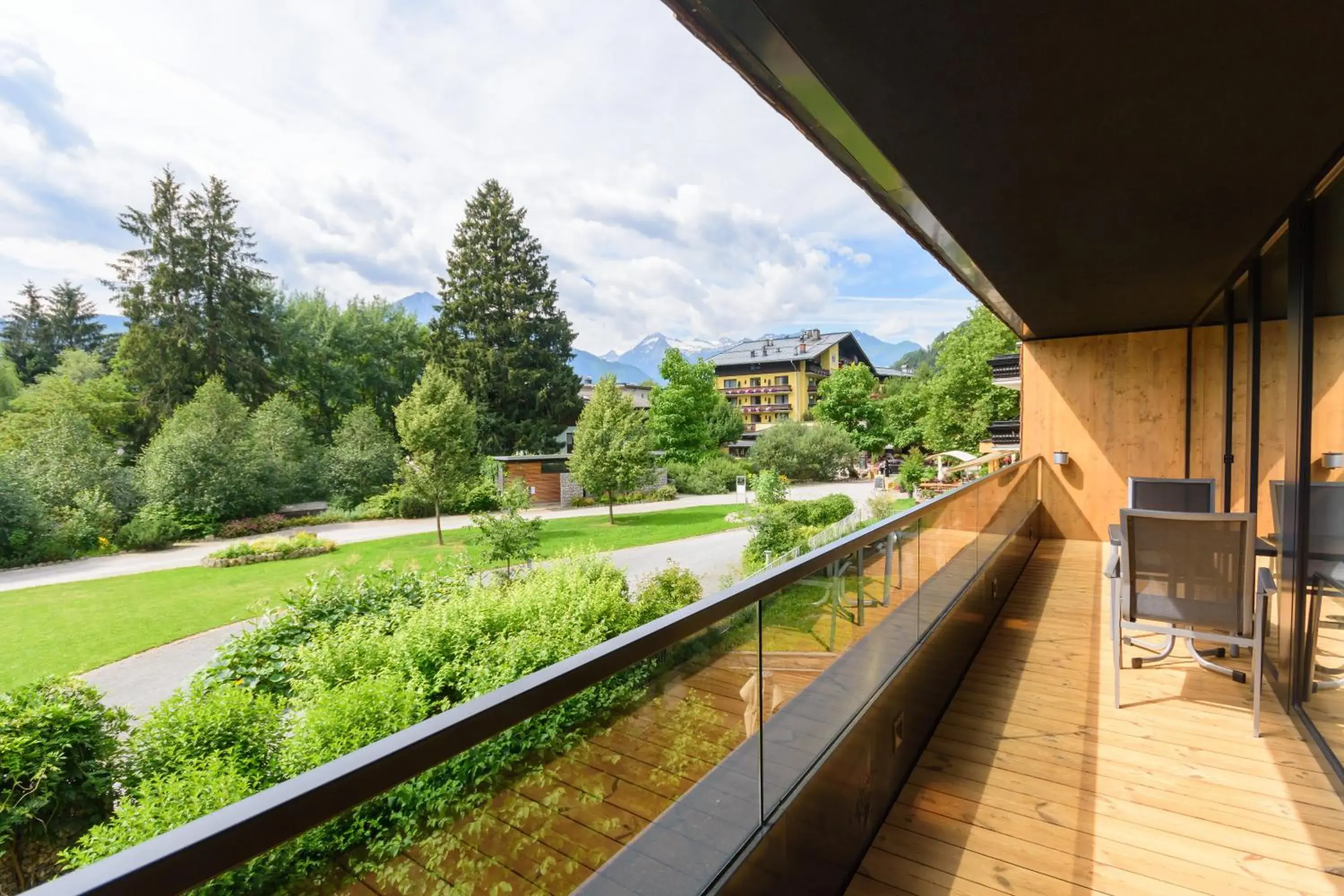 Mountain view, Balcony/Terrace in Schonblick